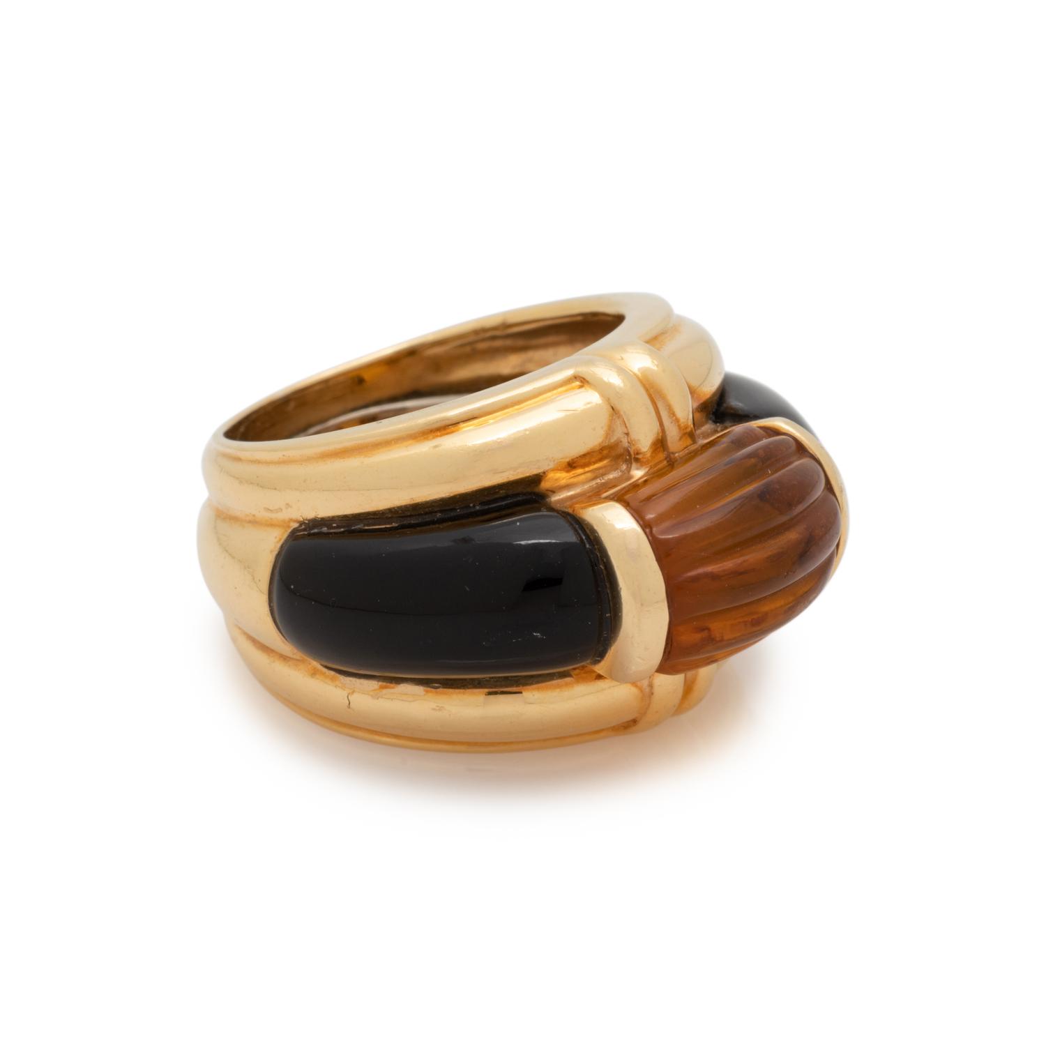YELLOW GOLD, CITRINE AND ONYX RING