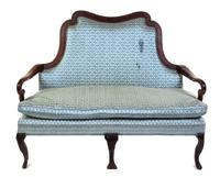 An Irish William & Mary Oak Settee — 18TH CENTURY