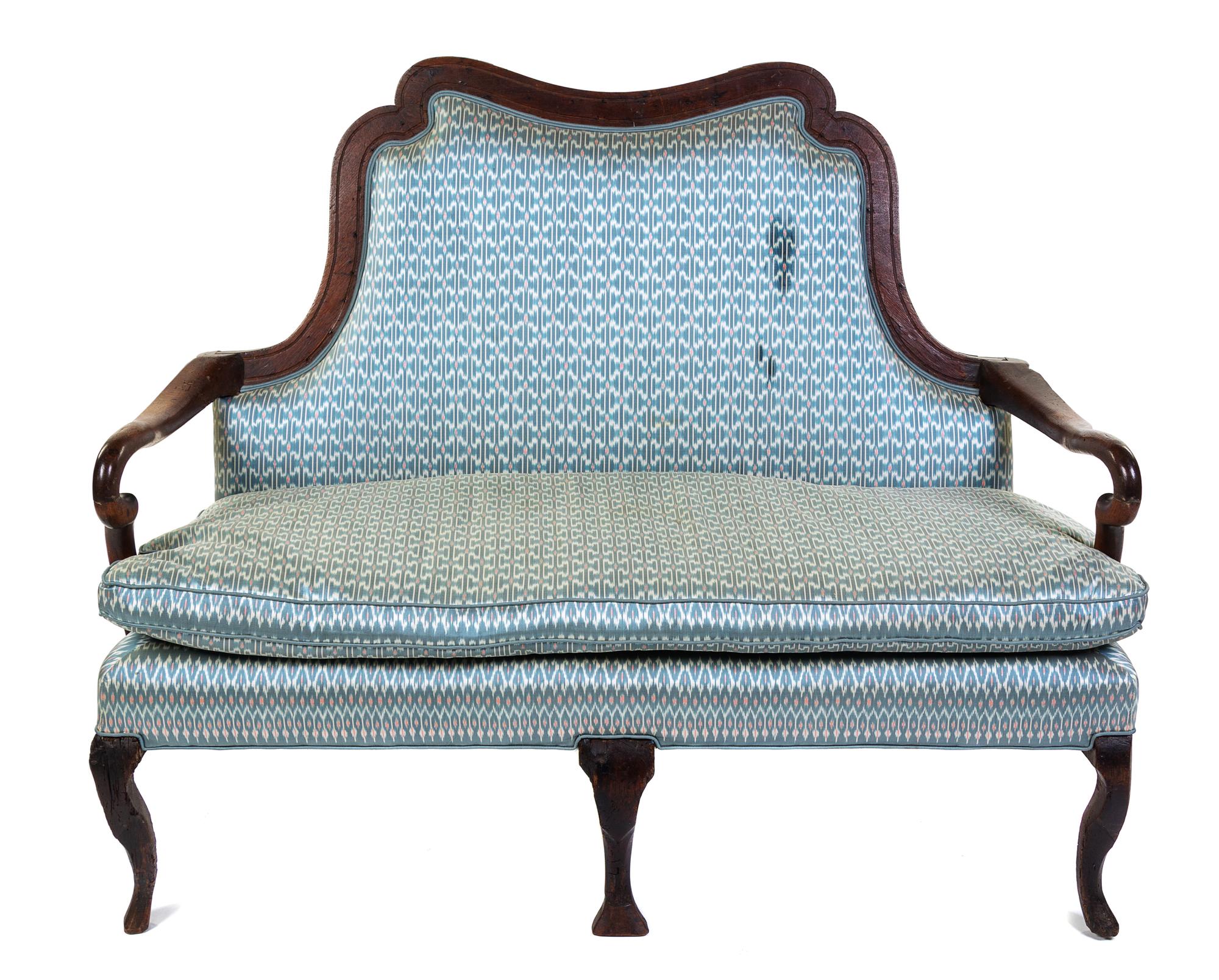 An Irish William & Mary Oak Settee — 18TH CENTURY