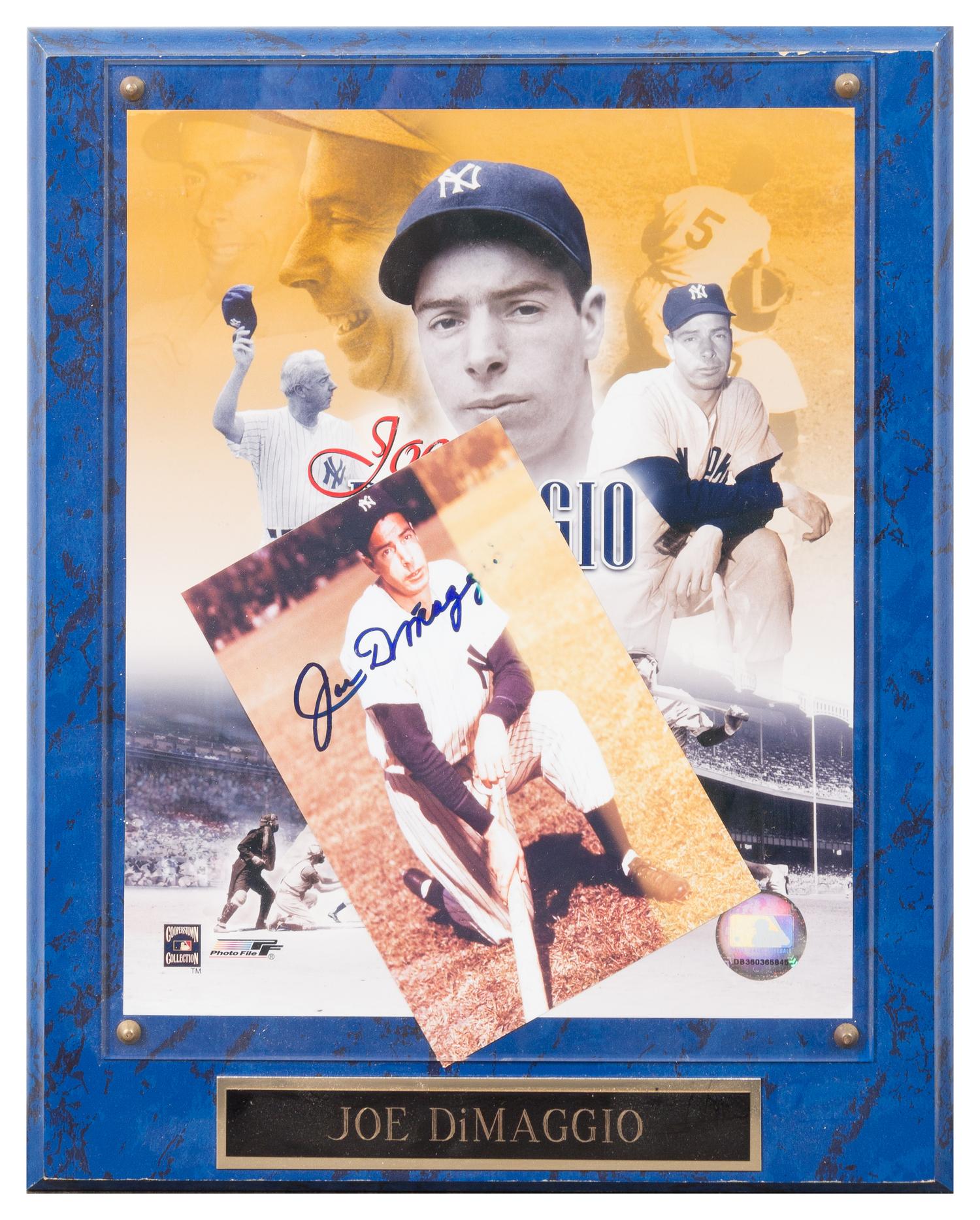 A Joe DiMaggio Autographed Photo Photo 6 x 4 inches.