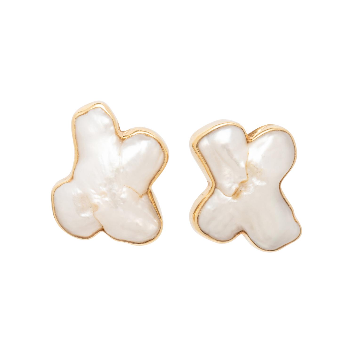 CHRISTOPHER WALLING, BAROQUE CULTURED PEARL 'X' EARRINGS