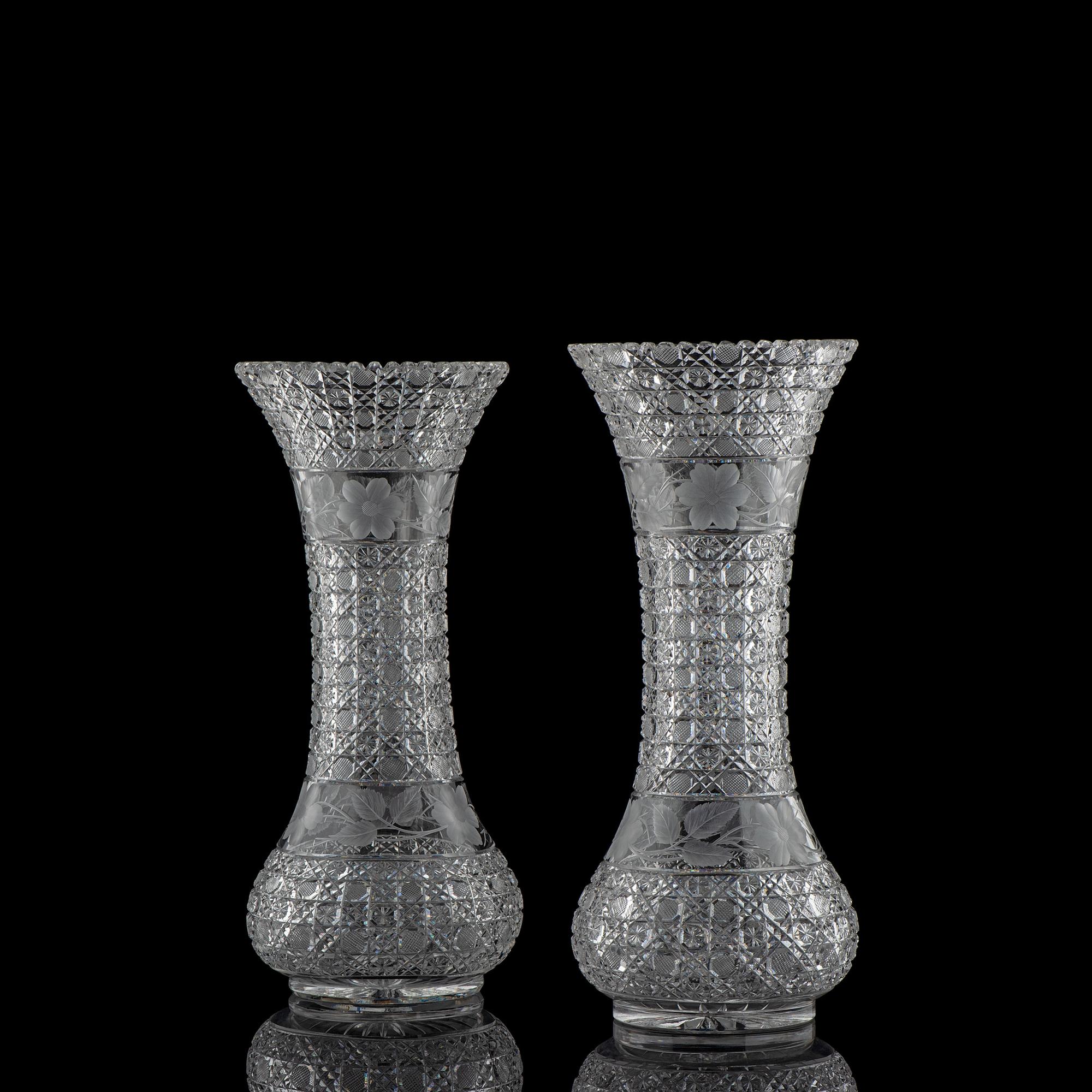 A Pair of Brilliant-Period Intaglio- and "Harvard" Cut Glass Vases, Attributed to Tuthill