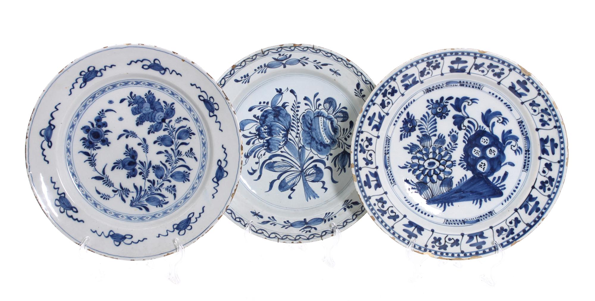 Five Blue and White Decorative Stoneware Platters Diameter 15 1/2 inches (largest)