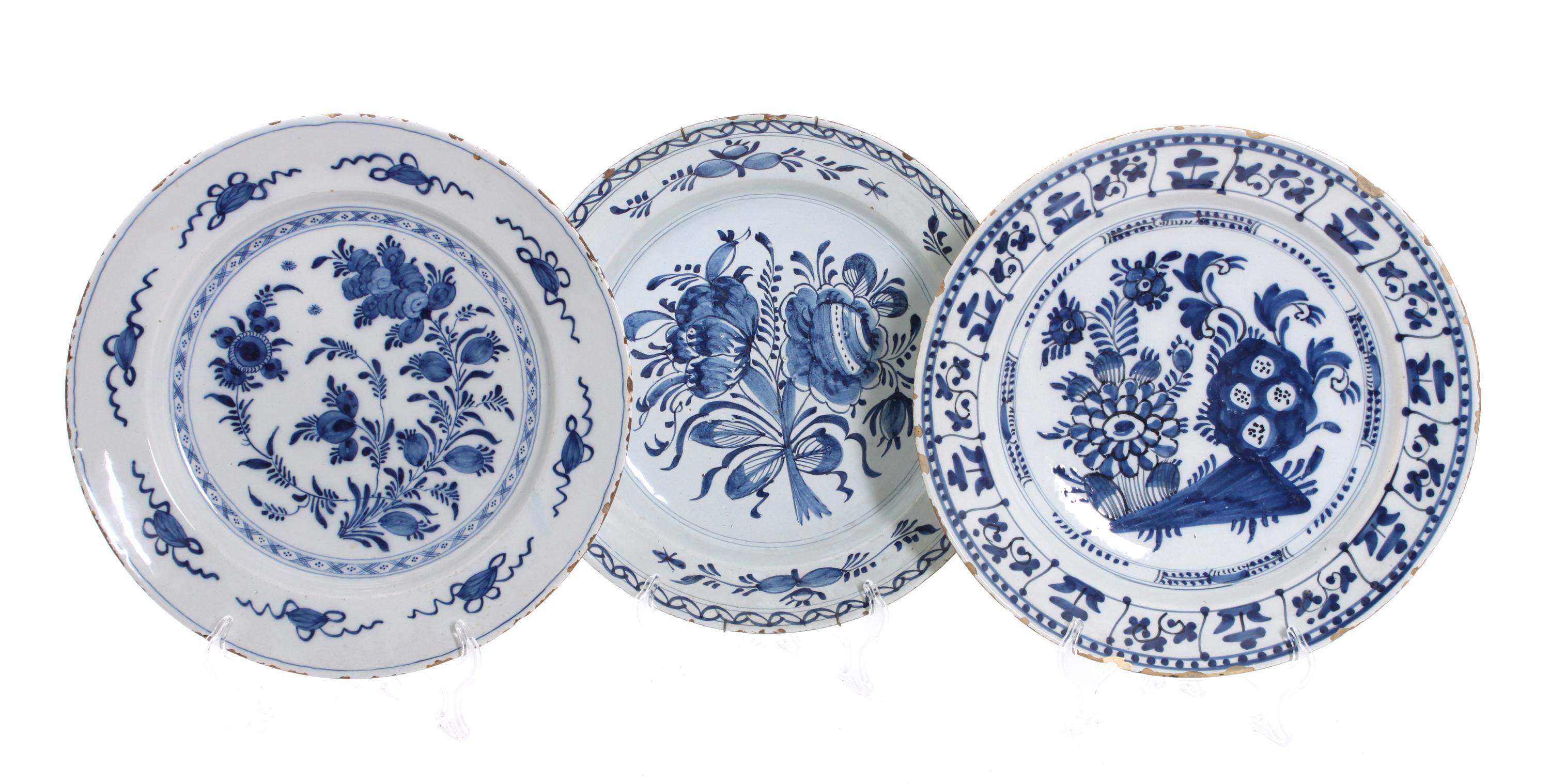 Five Blue and White Decorative Stoneware Platters Diameter 15 1/2 inches (largest)