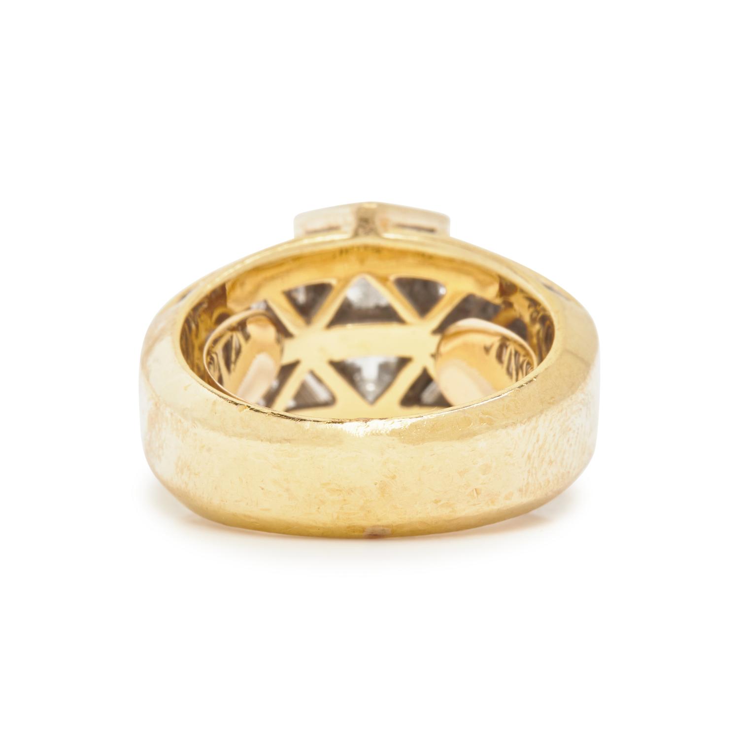 YELLOW GOLD AND DIAMOND RING