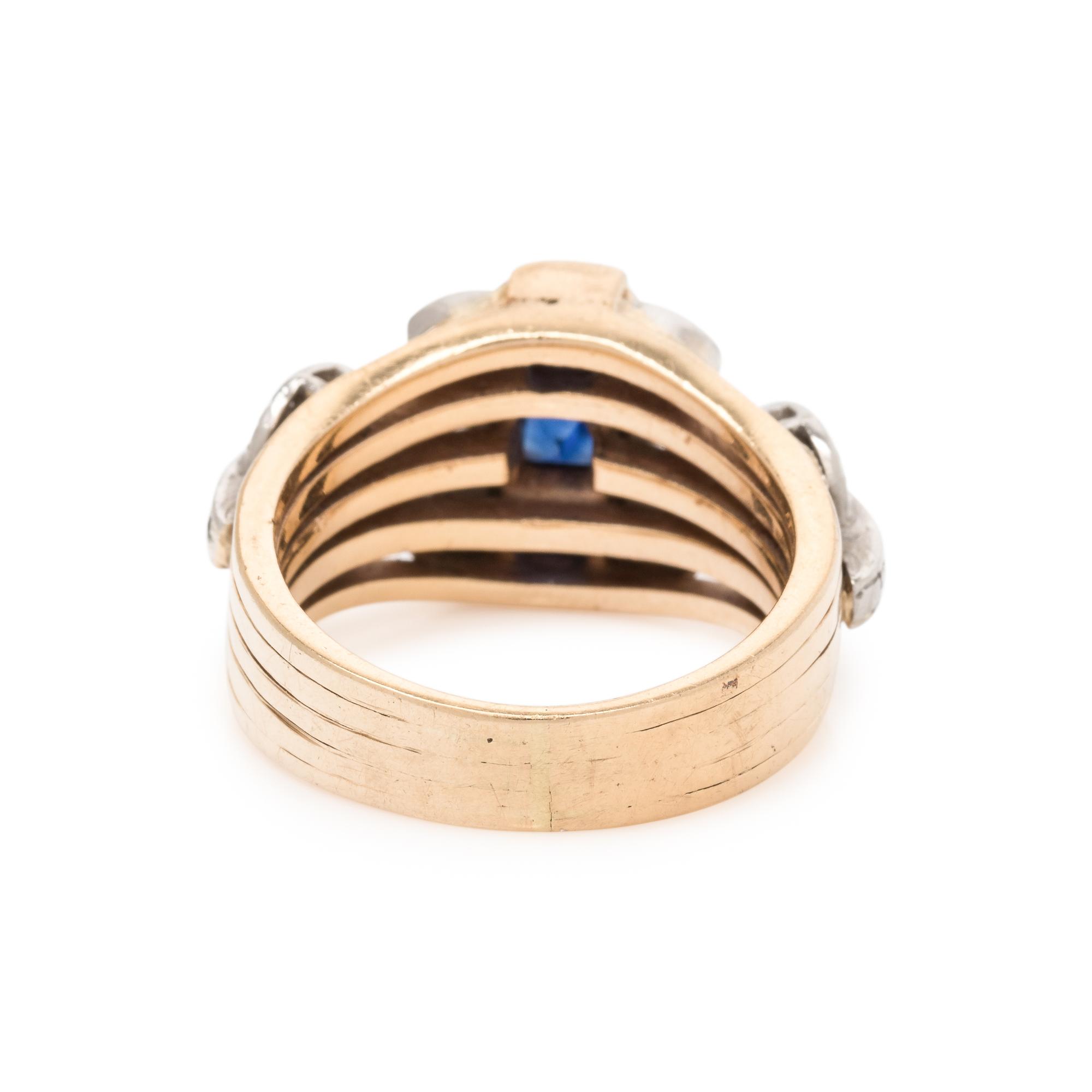 SAPPHIRE AND DIAMOND RING