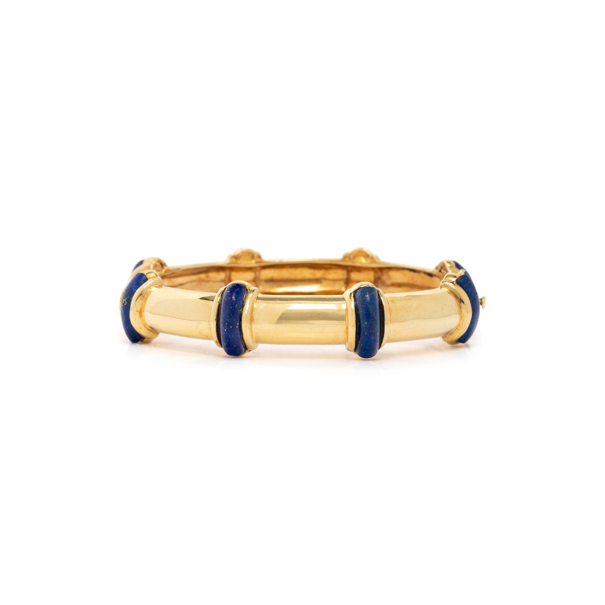 TIFFANY & CO., YELLOW GOLD AND LAPIS LAZULI BANGLE BRACELET
