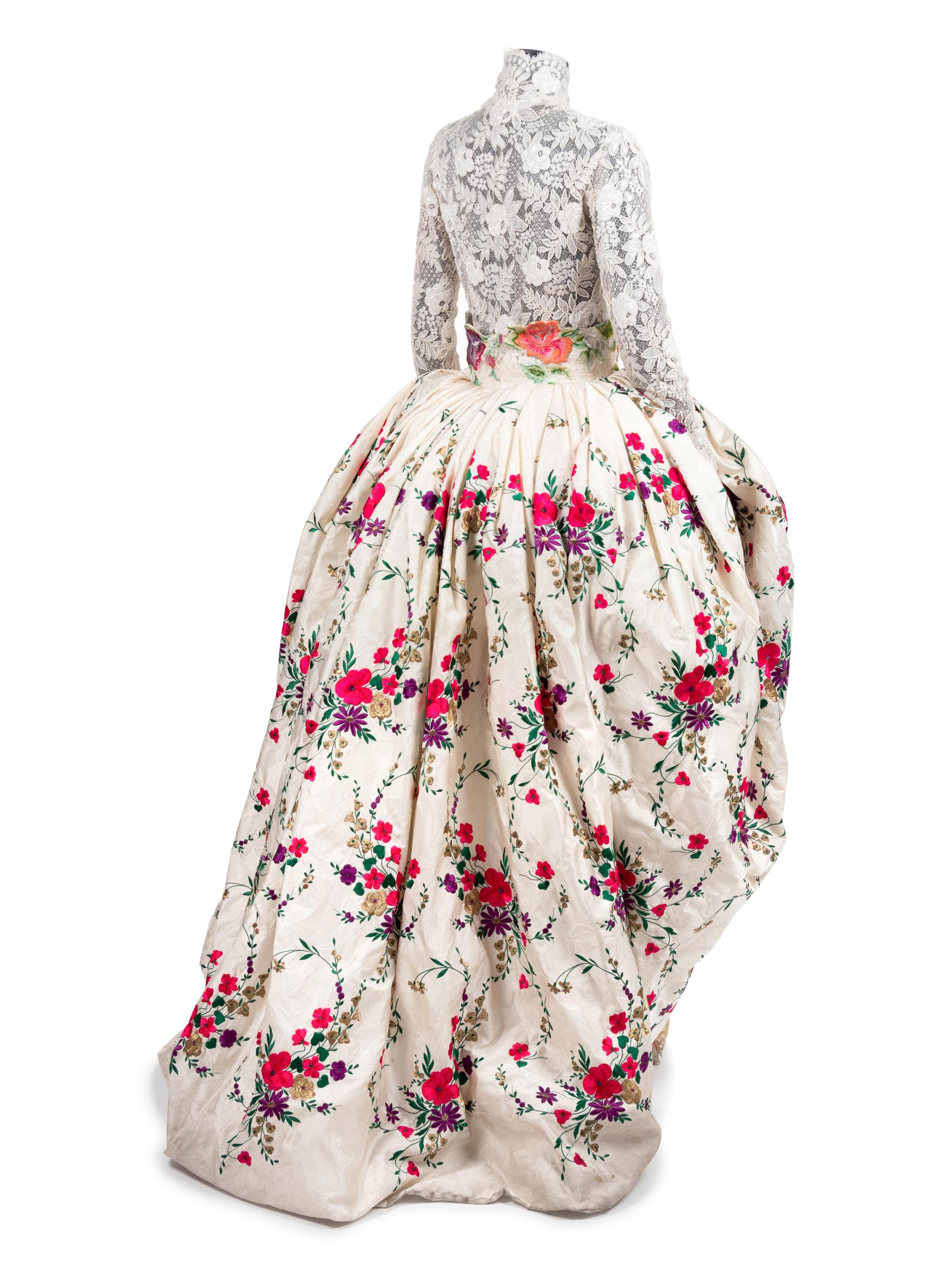 Emanuel Ungaro Haute Couture Wedding Dress, Autumn/Winter 1996-97