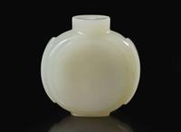 A Chinese white jade snuff bottle, the bottle 18th century 白玉鼻煙壺 壺身十八世紀