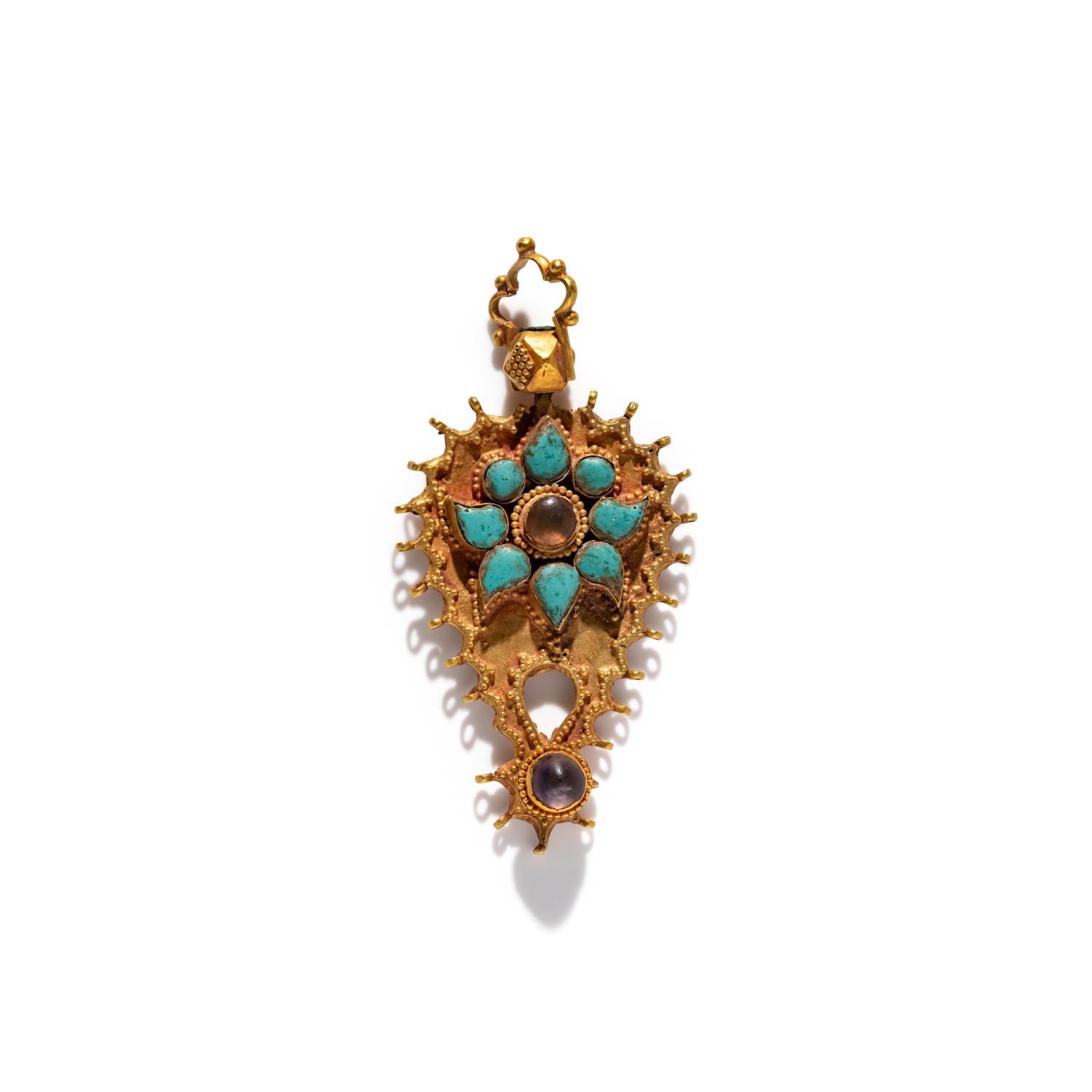 An Islamic Gold and Turquoise Pendant