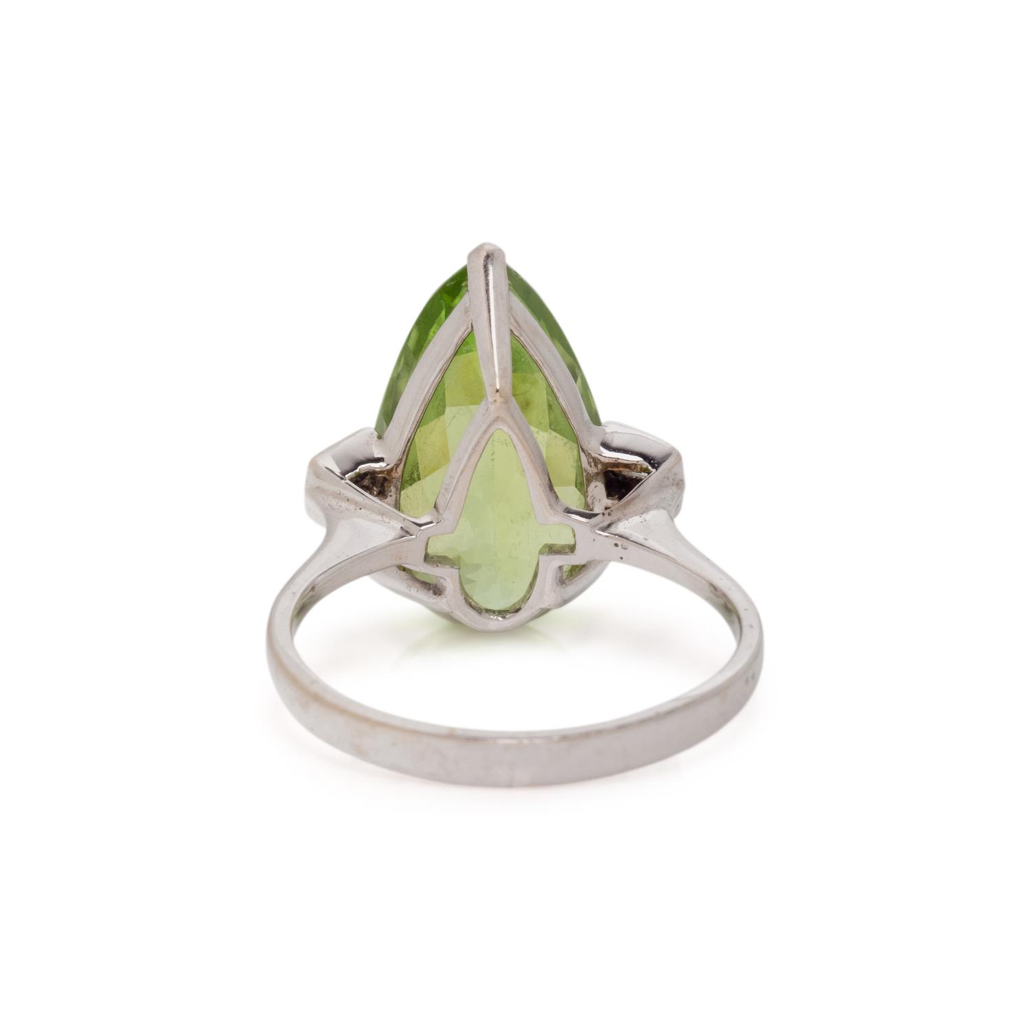 PERIDOT AND DIAMOND RING