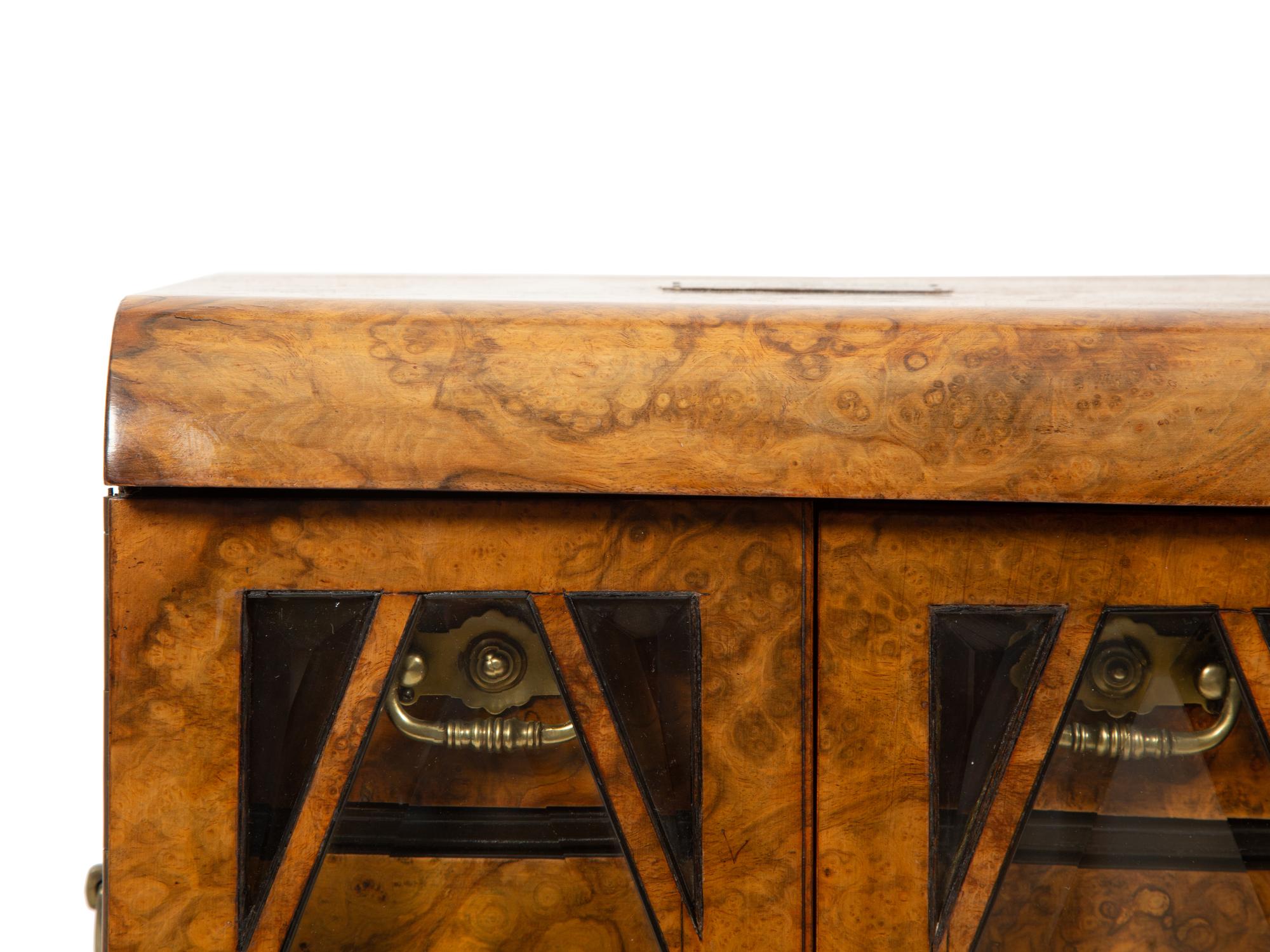 An English Burl Walnut Gentleman's Jewelry Case