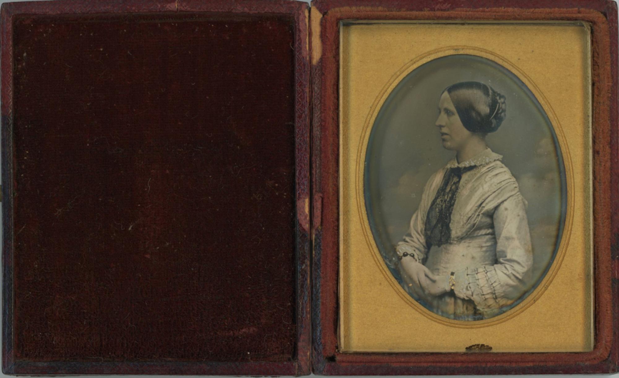 [Daguerreotype] Profile by Kilburn