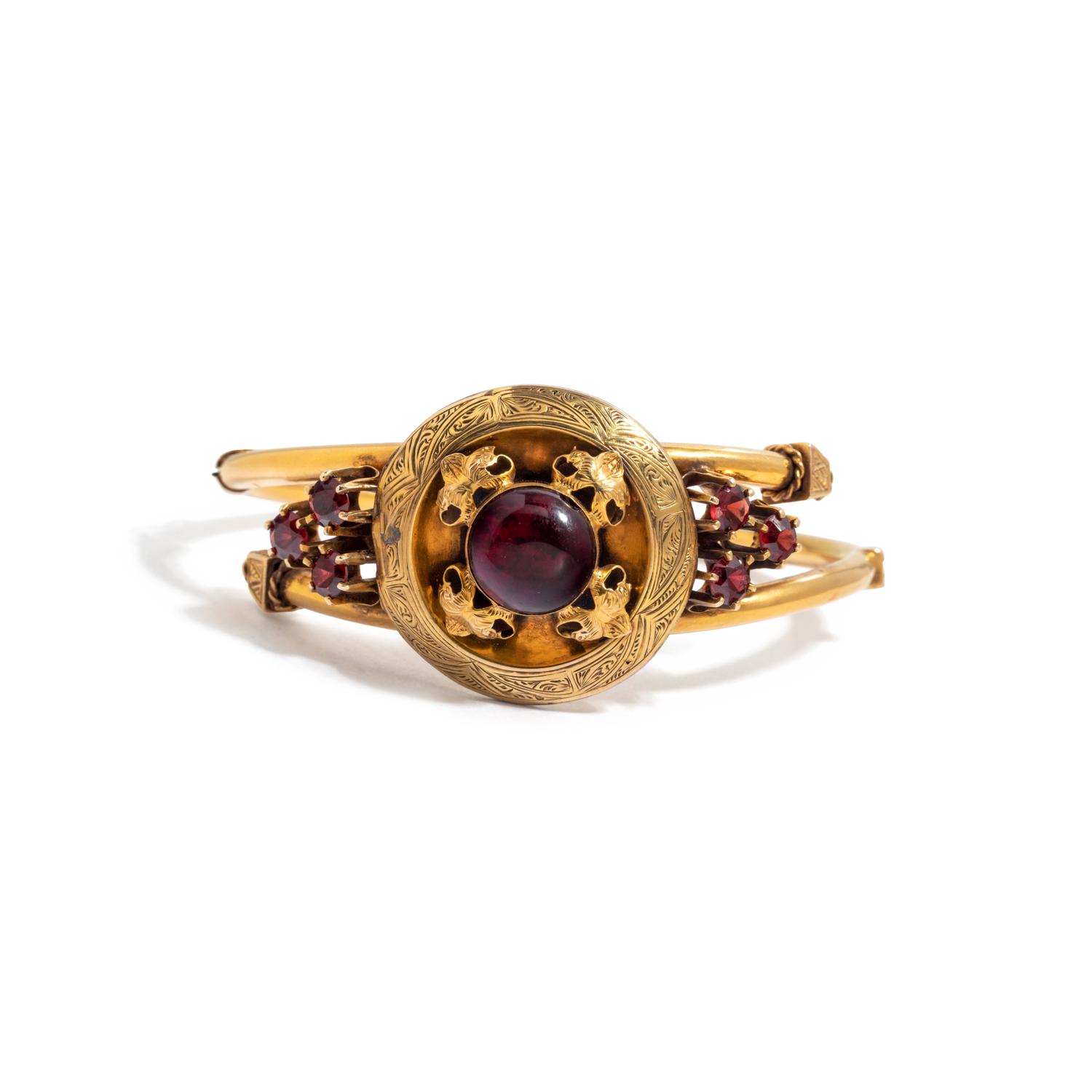 VICTORIAN, YELLOW GOLD, RED GLASS AND GARNET BANGLE BRACELET