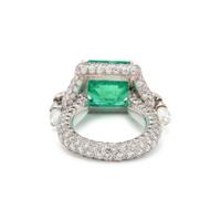 COLOMBIAN EMERALD AND DIAMOND RING