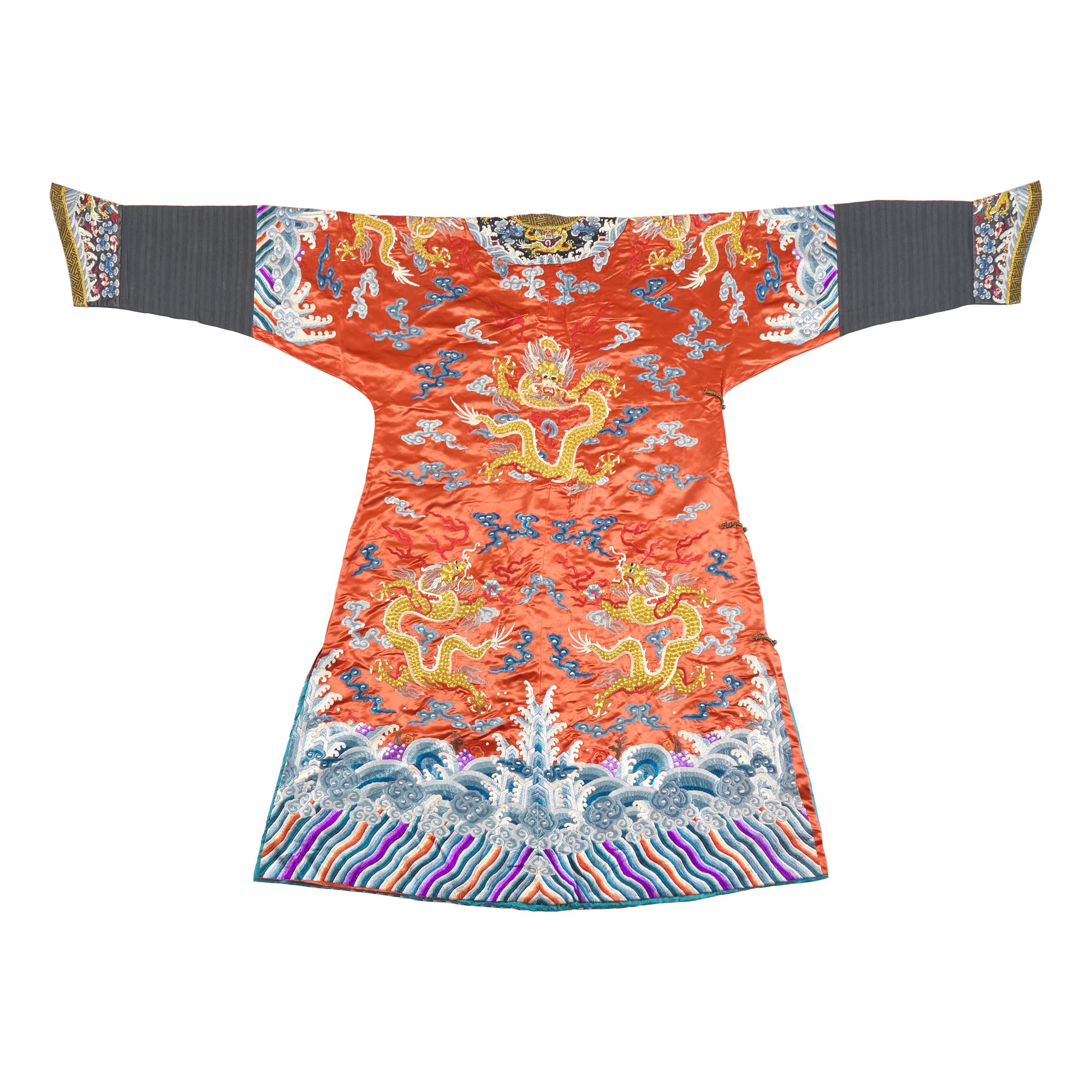 Two Chinese Embroidered Silk Robes, 20th century — 近代 絲織綢緞長袍兩件