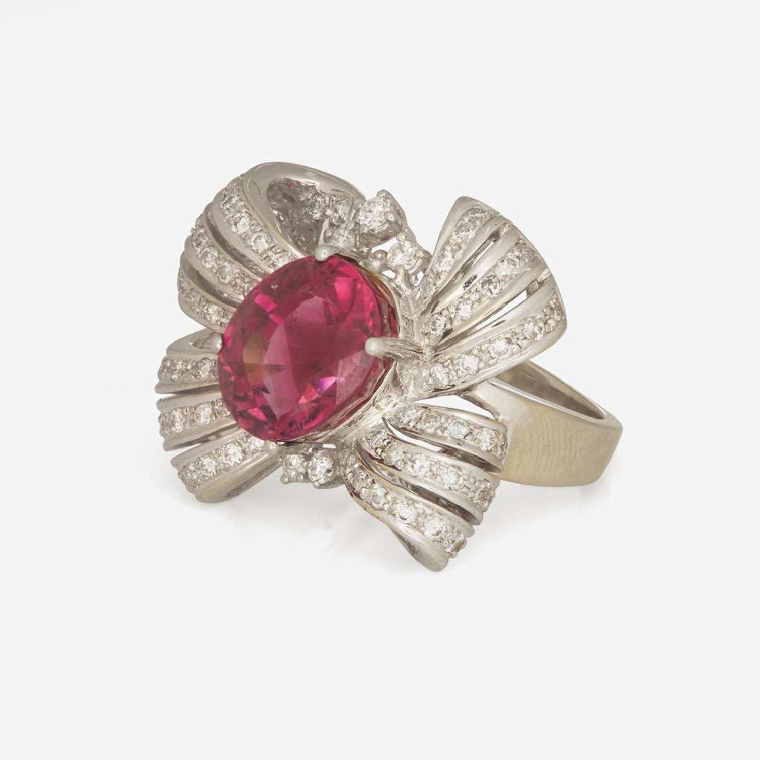 An 18K White Gold, Tourmaline, and Diamond Ring