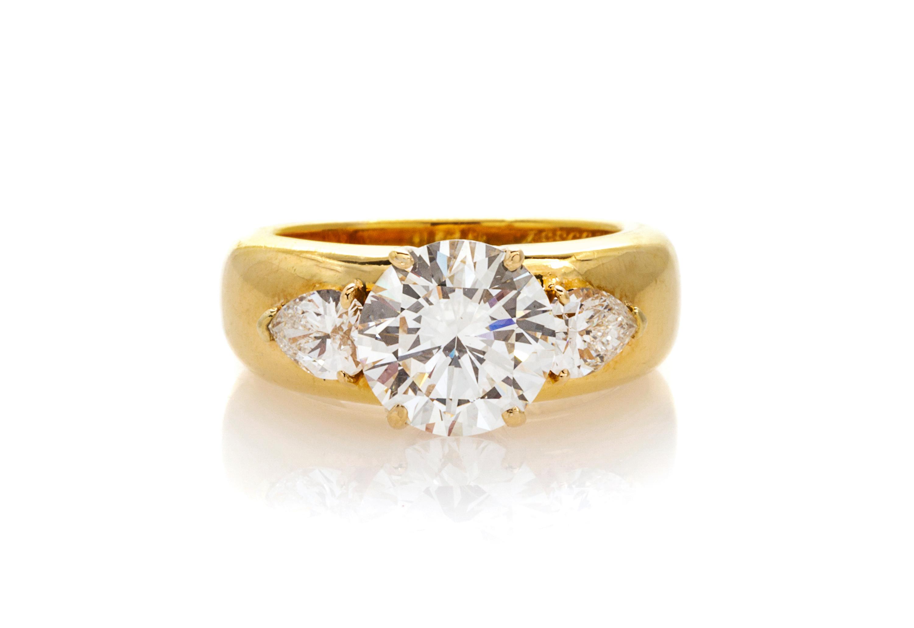 An 18 Karat Yellow Gold and Diamond Ring, Van Cleef & Arpels, 7.20 dwts.