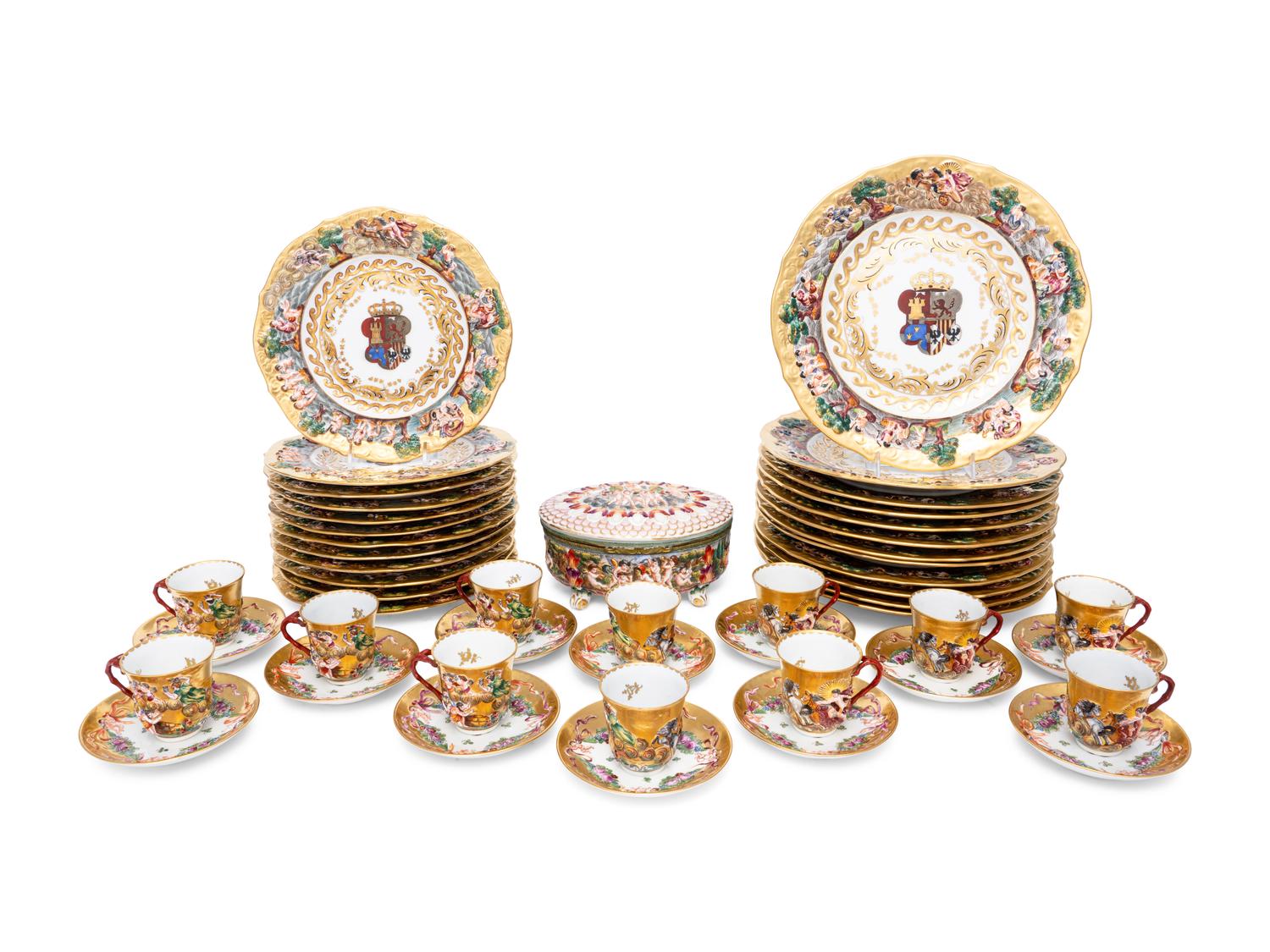 A Capodimonte Porcelain Dinner Service