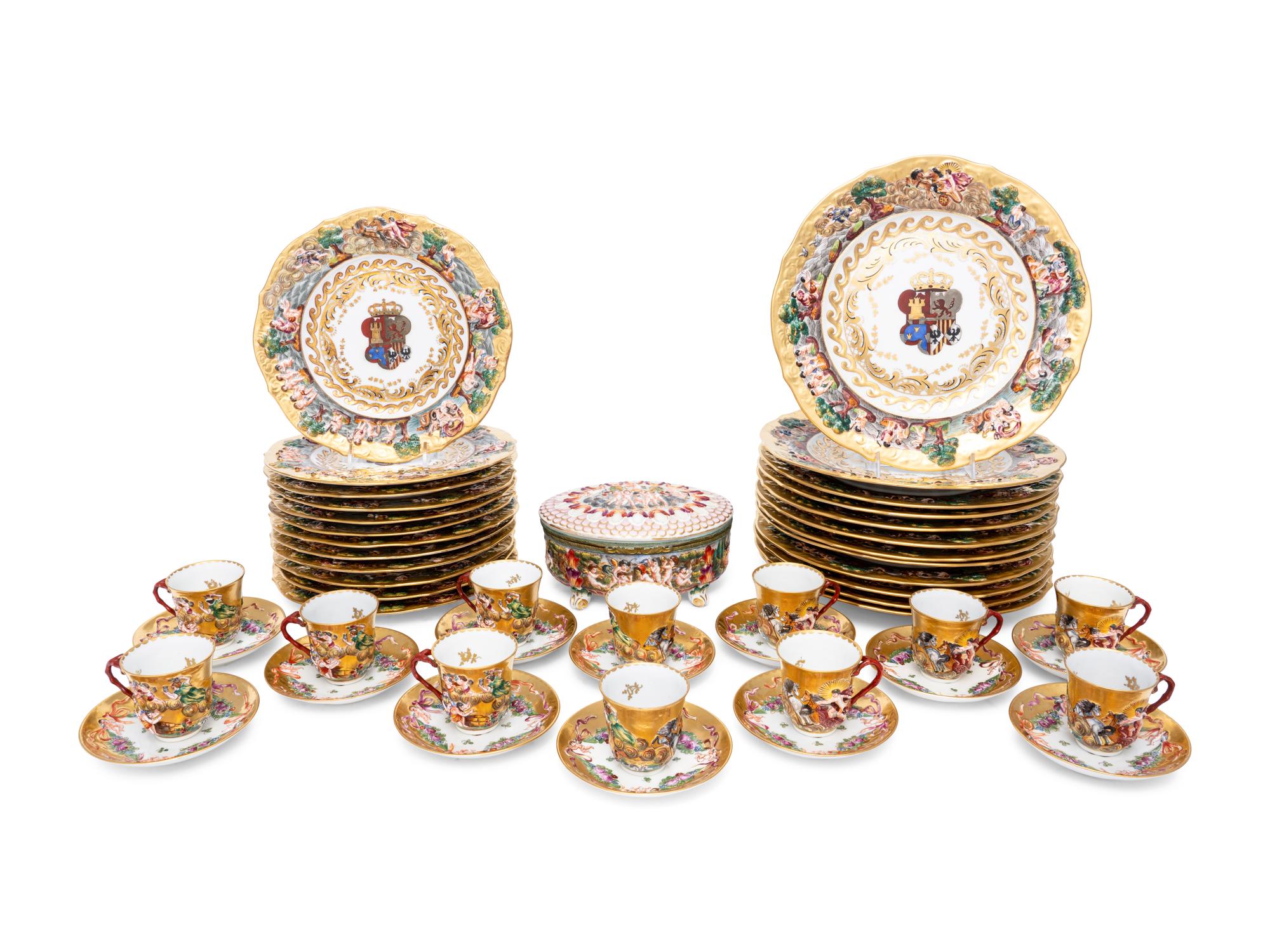 A Capodimonte Porcelain Dinner Service