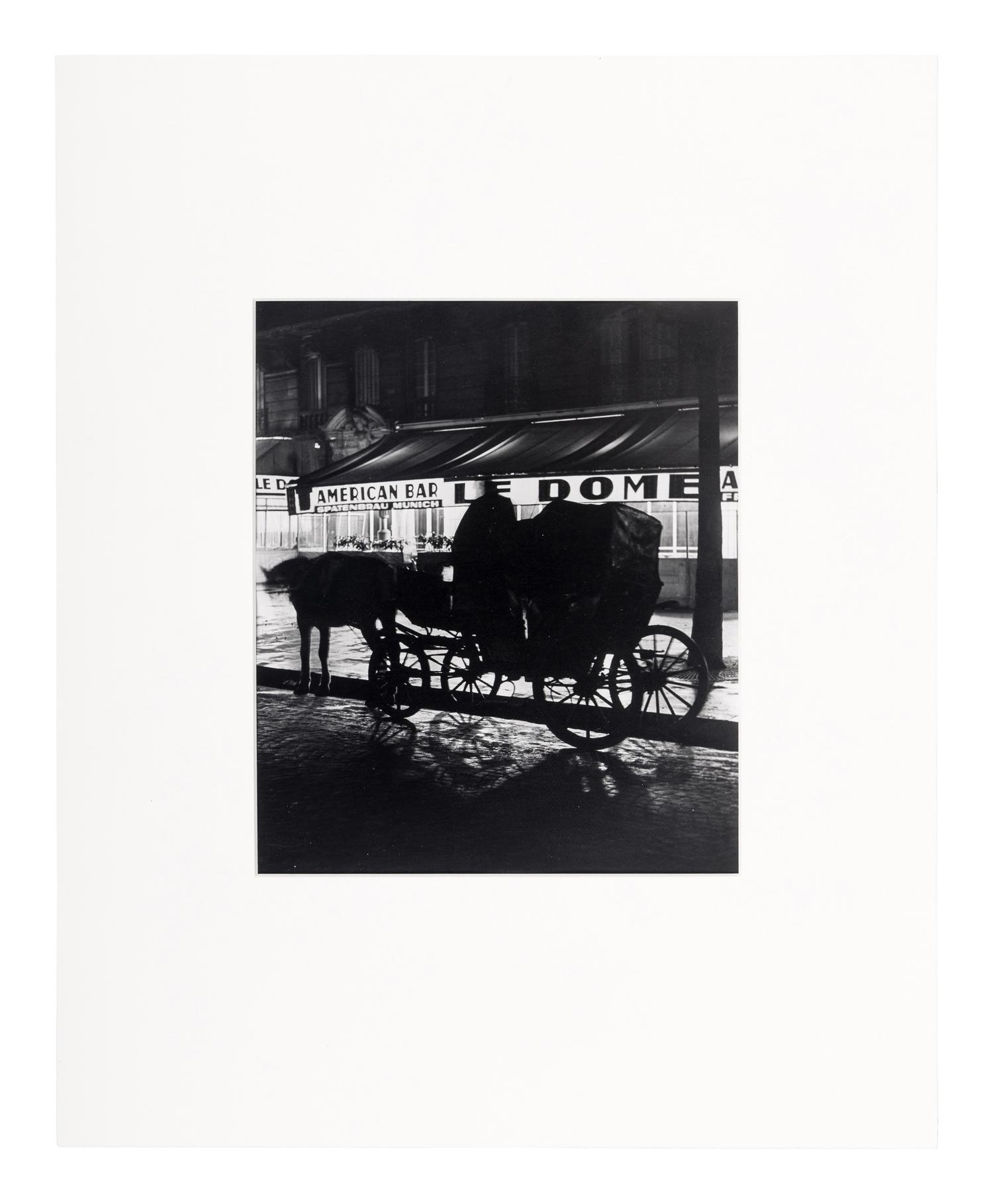 Brassaï (1899-1984) Un Fiacre devant Café du Dôme, Montparnasse, 1931-1932