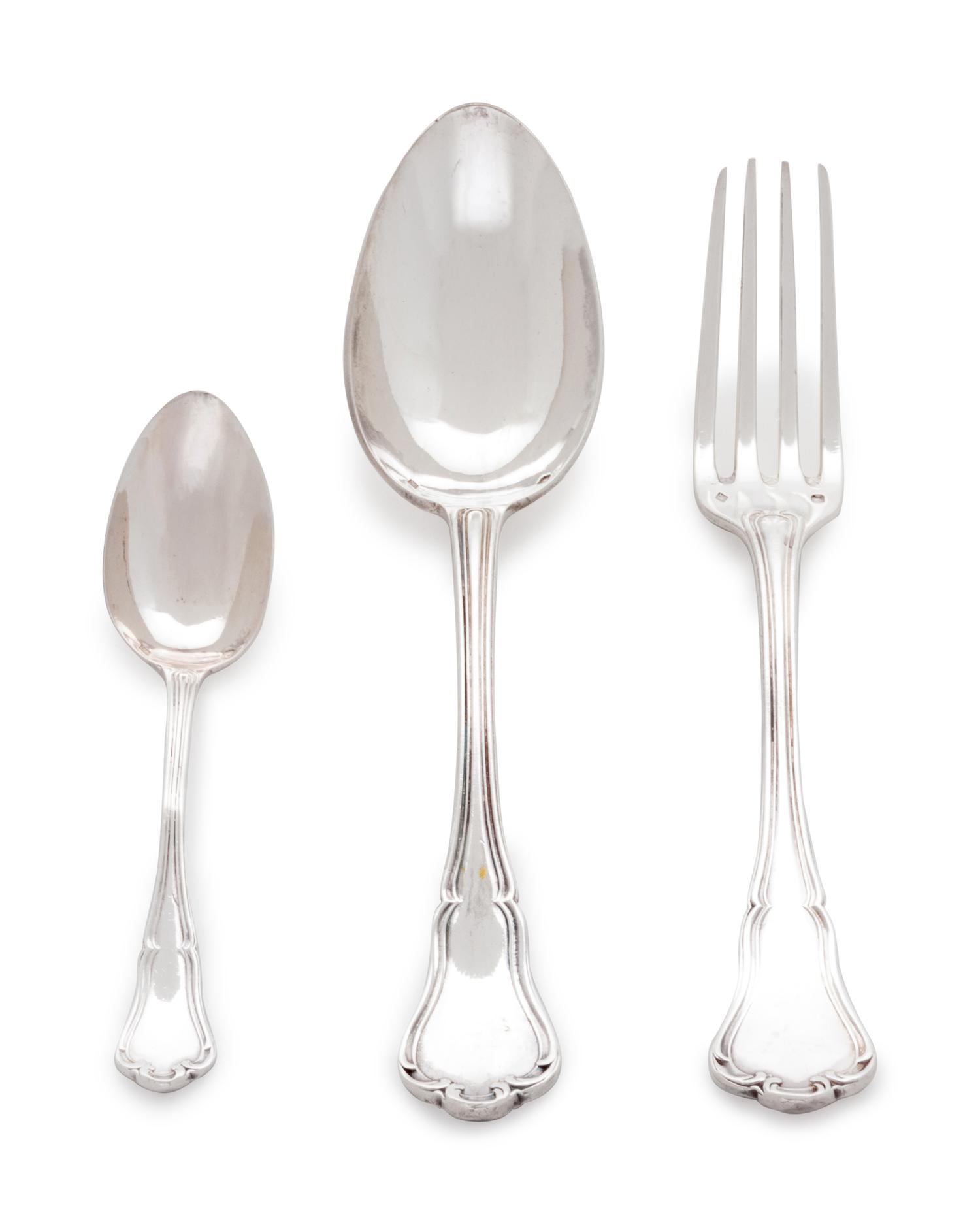 comprising: 4 serving spoons 4 dinner forks 5 teaspoons 13 items total.