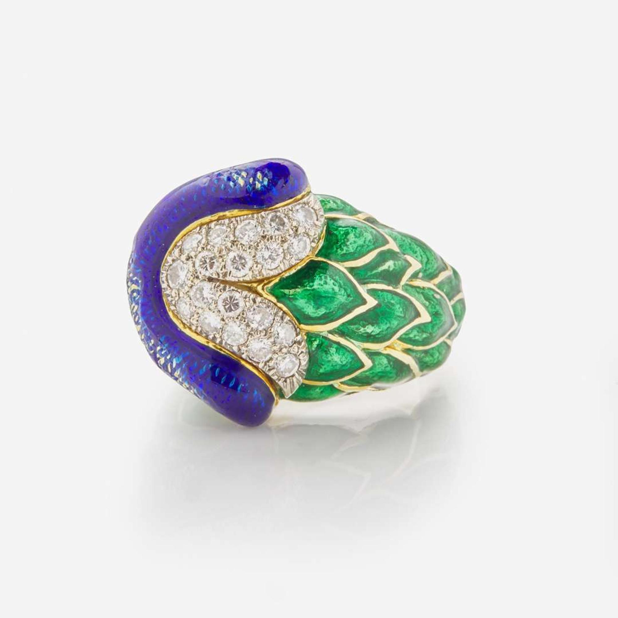 An 18K Yellow Gold, Enamel, and Diamond Ring