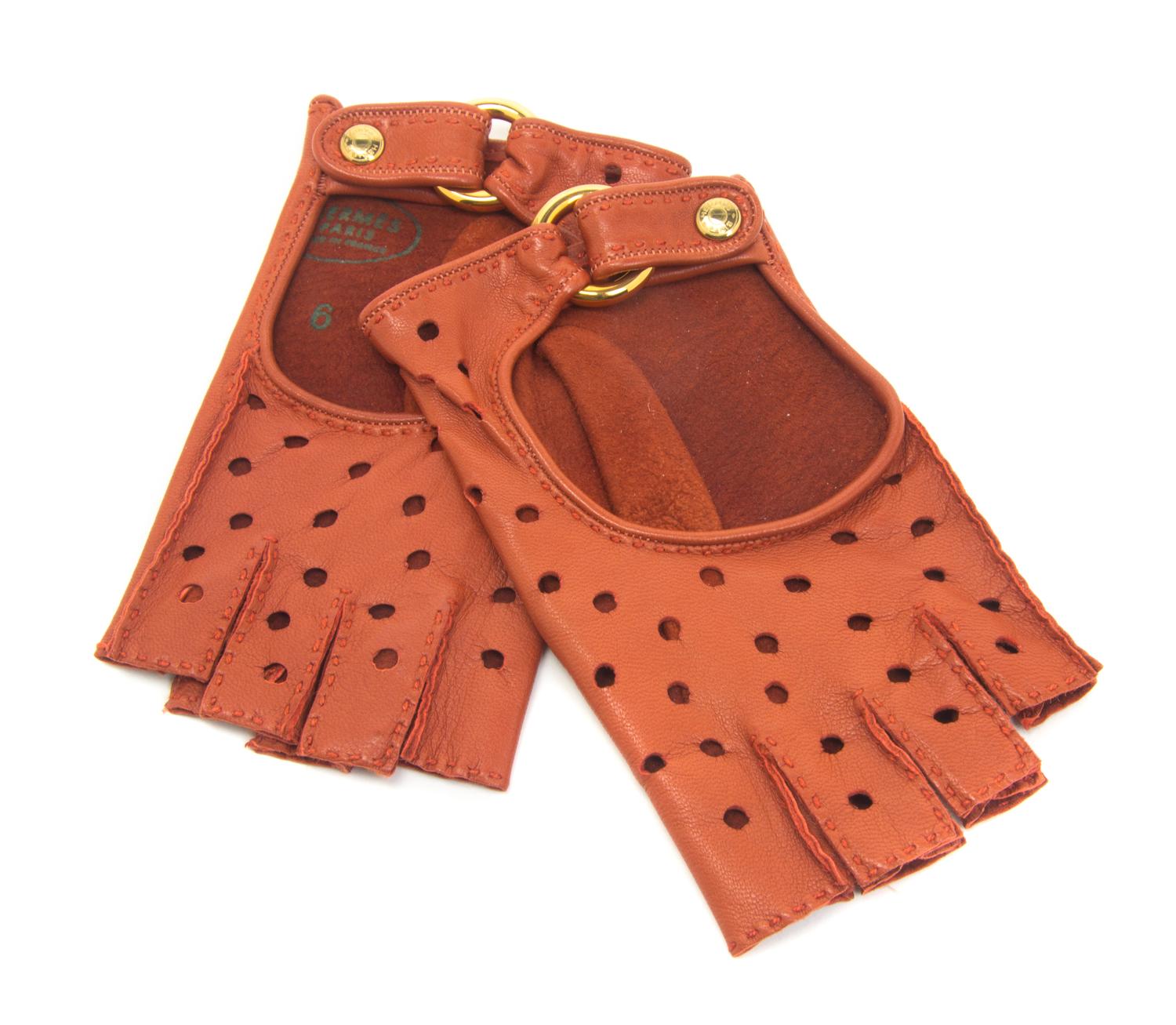 A Pair of Hermes Sienna Perforated Leather Conduit 2 Driving Gloves, Size 6.