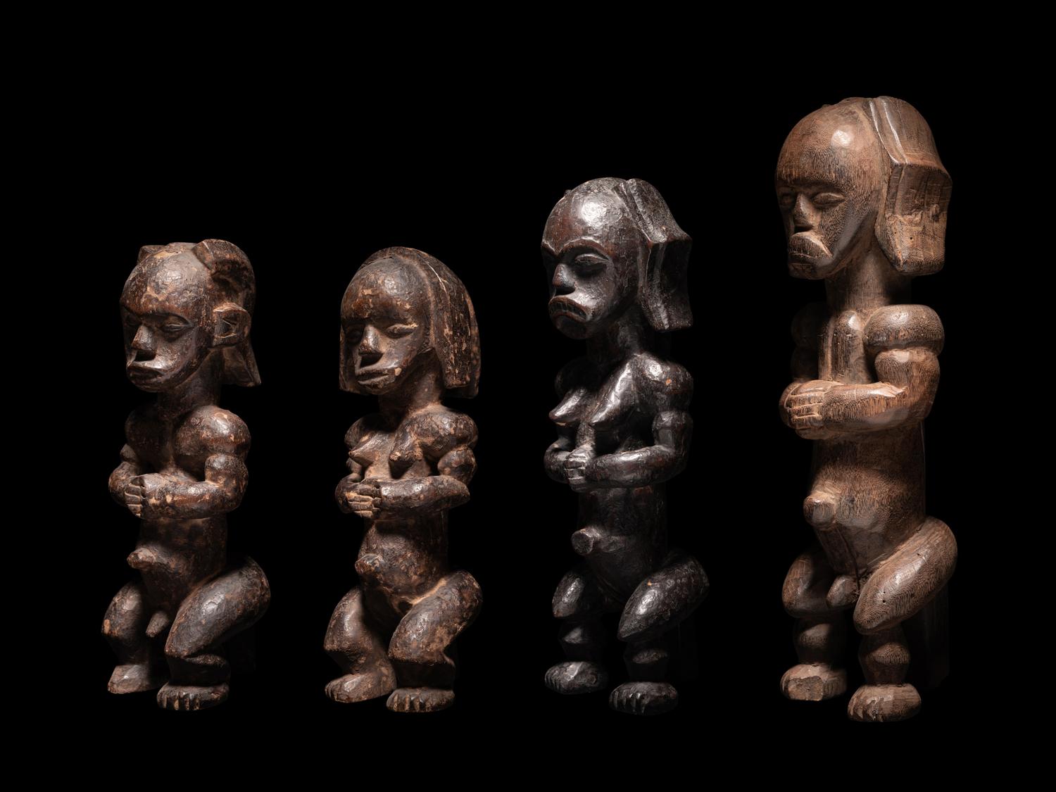 Four Fang Wood Figures