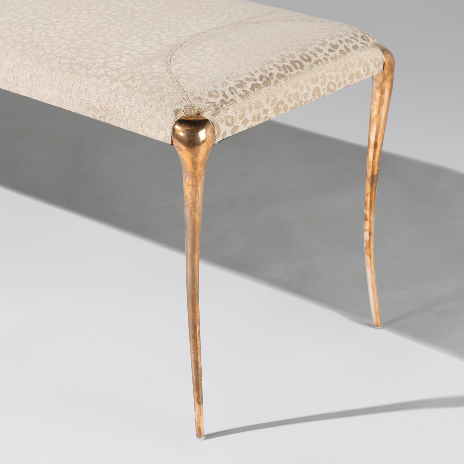 'Aria' b ench, upholstered in Lelievre fabric
