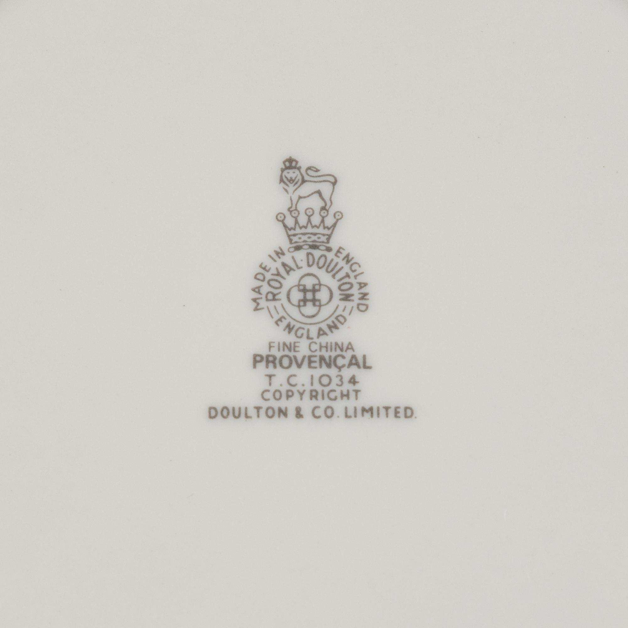A Royal Doulton Porcelain Dinner Service