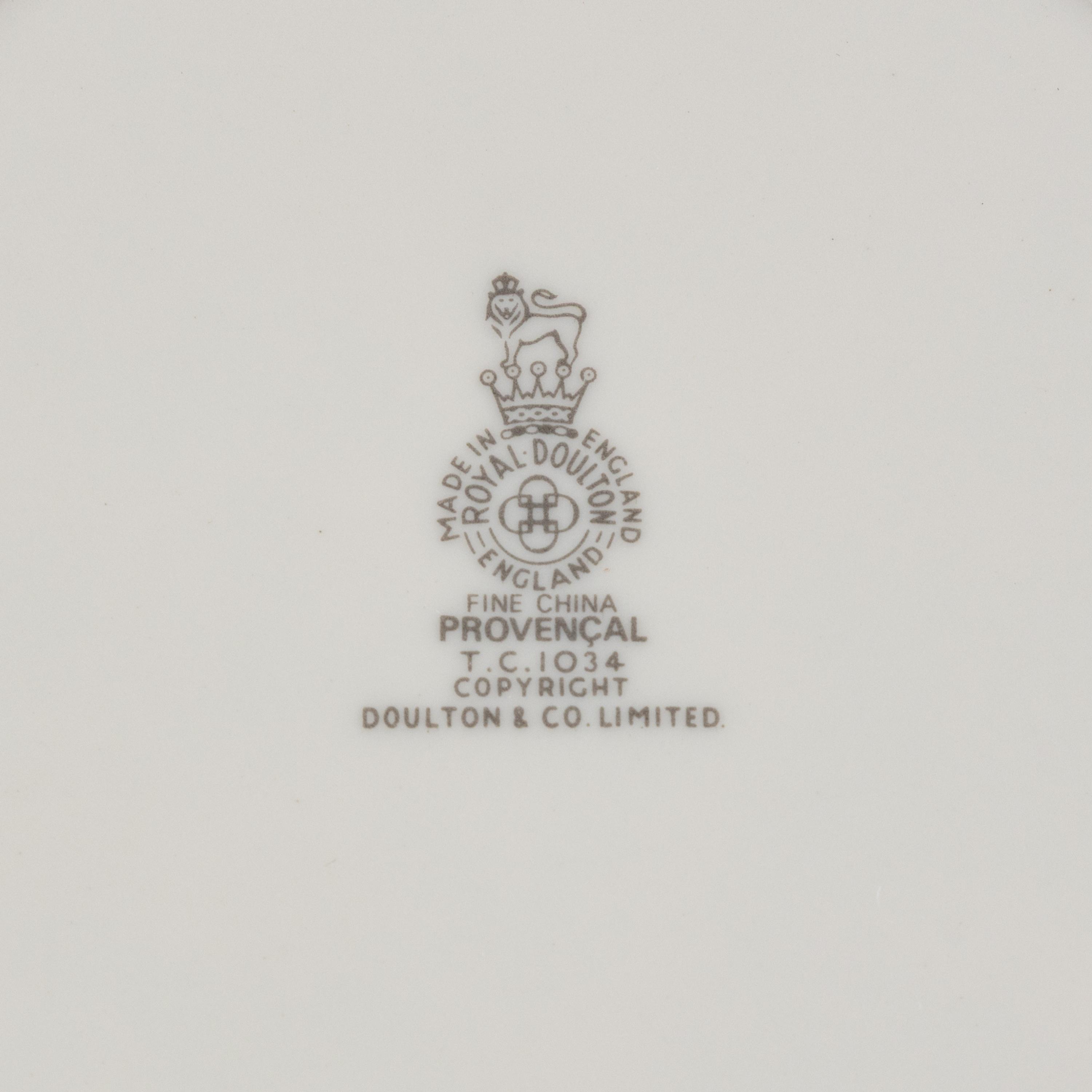 A Royal Doulton Porcelain Dinner Service