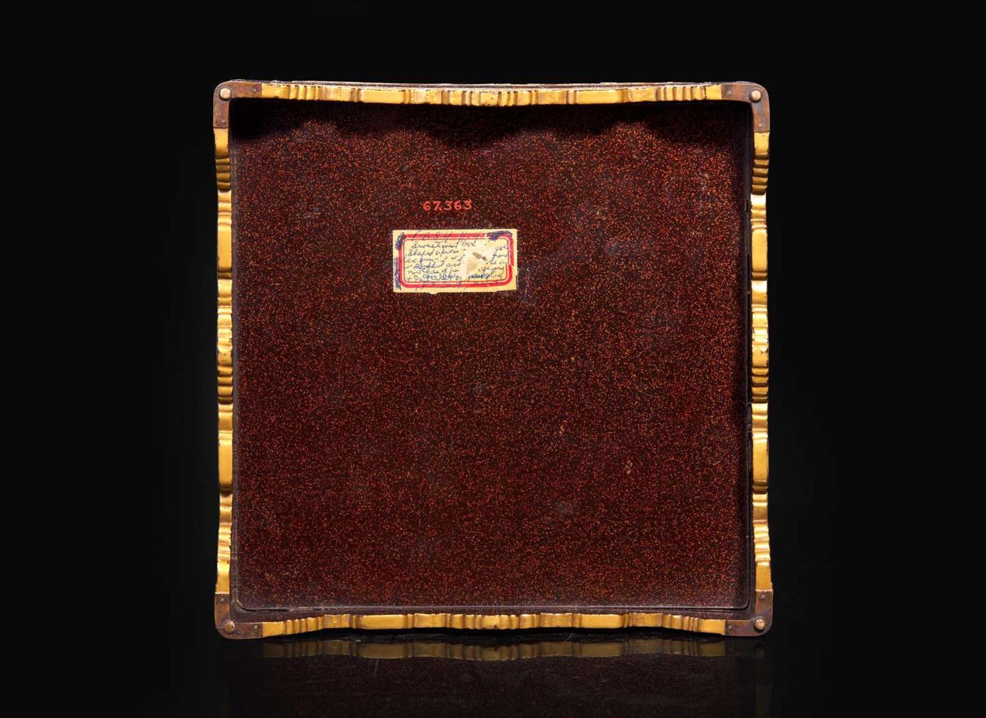 A finely executed Japanese mother of pearl-inlaid lacquer scholar's tray, Edo/early Meiji period 日本嵌貝母漆托盤 江戶至明治早