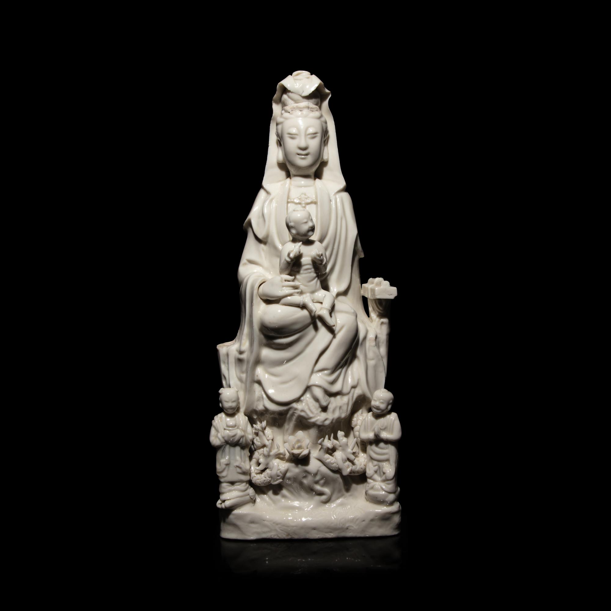 A Chinese Blanc de Chine Dehua Porcelain Guanyin, 19th-20th Century — 晚清民國 德化白瓷觀音