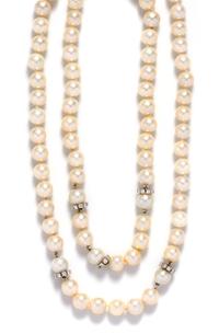 A Vintage 18 Karat White Gold, Diamond and Cultured Pearl Convertible Necklace, David Webb, 71.00 dwts.