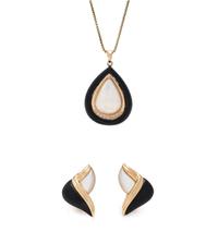 COLLECTION OF ONYX JEWELRY