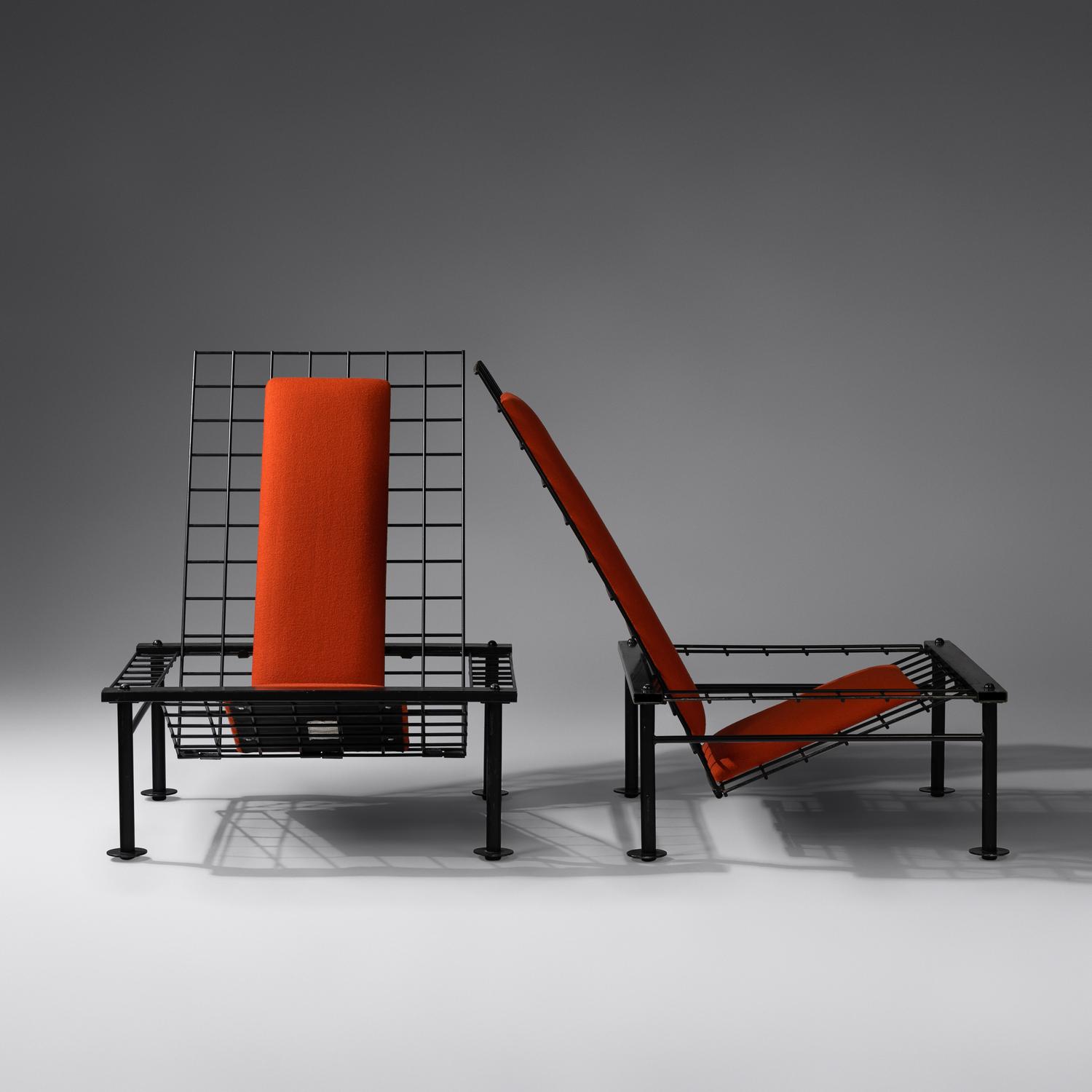 Pair of Postmodern Reclining Metal Wire Chairs, c. 1980 Les Amisco Industries, Canada