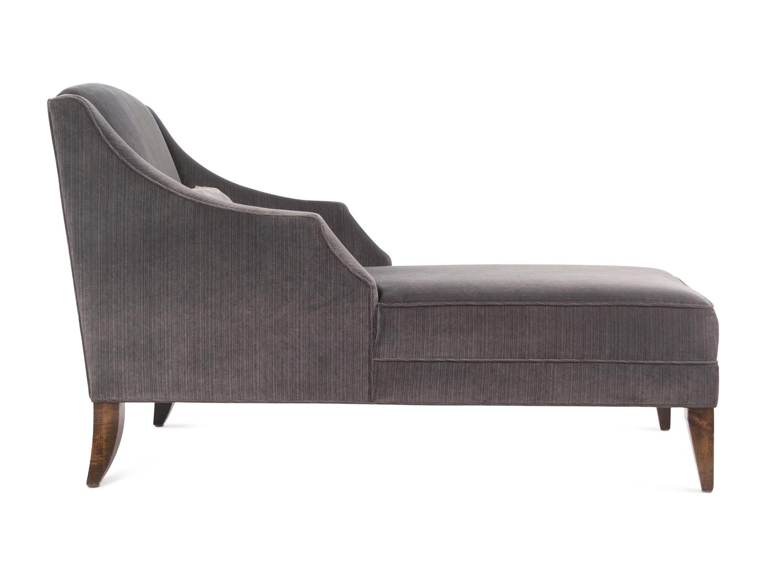 A Contemporary Velvet Upholstered Chaise Longue
