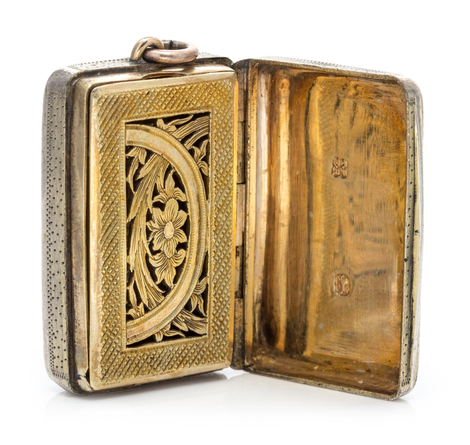 A George III Silver Vinaigrette, Thomas Phipps & Edward Robinson, London, 1786, the case worked with foliate decoration.