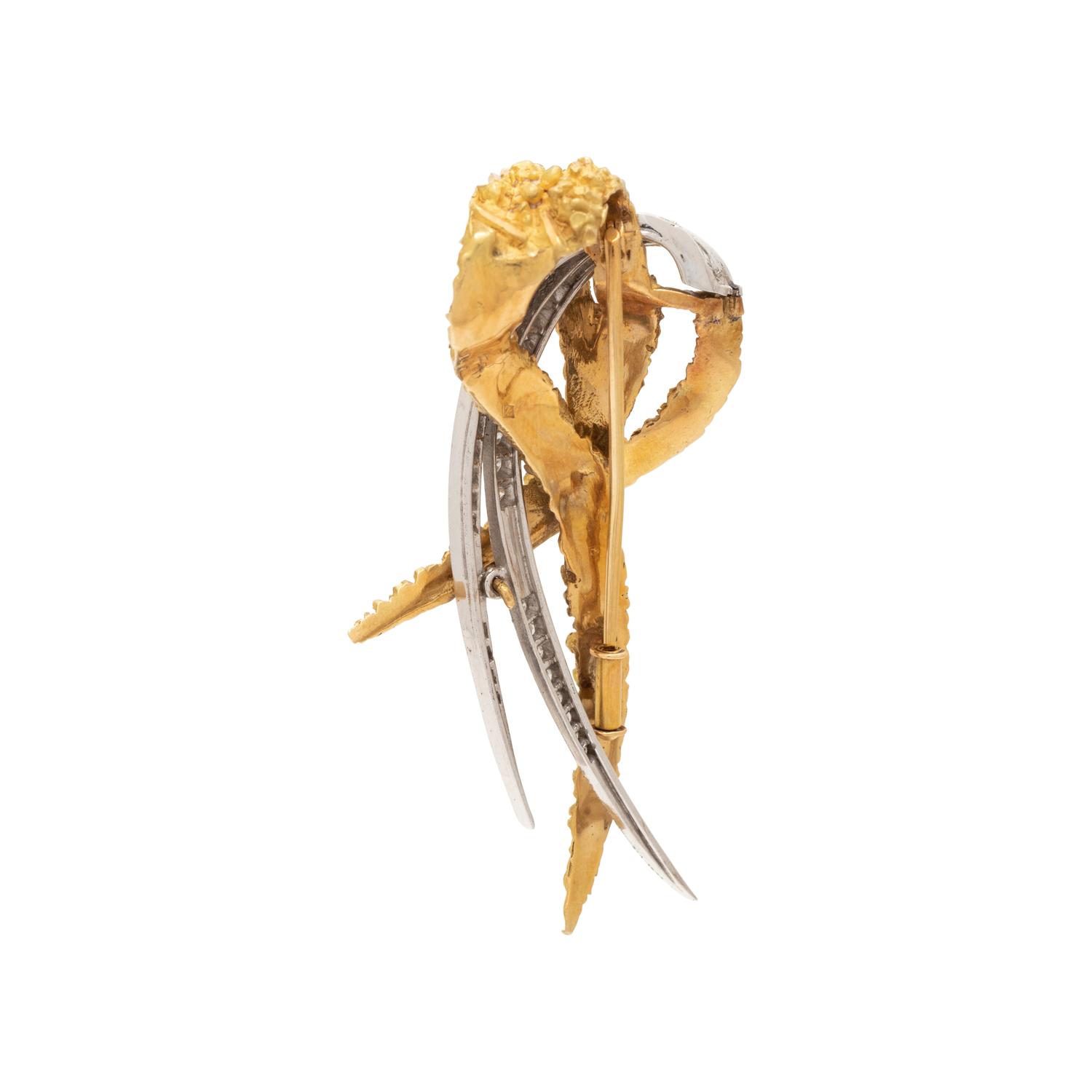 BICOLOR GOLD AND DIAMOND BROOCH