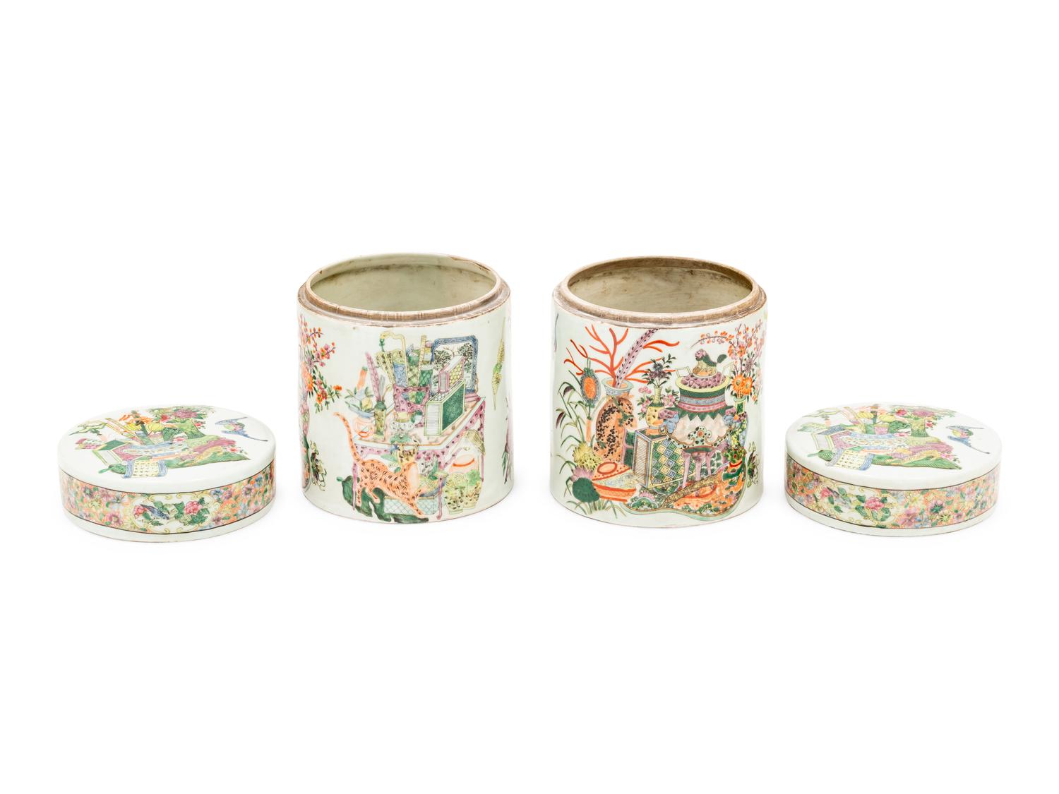 Two Chinese Export Porcelain Covered Jars
