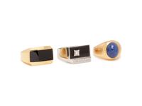 COLLECTION OF GOLD RINGS