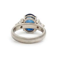 SAPPHIRE AND DIAMOND RING
