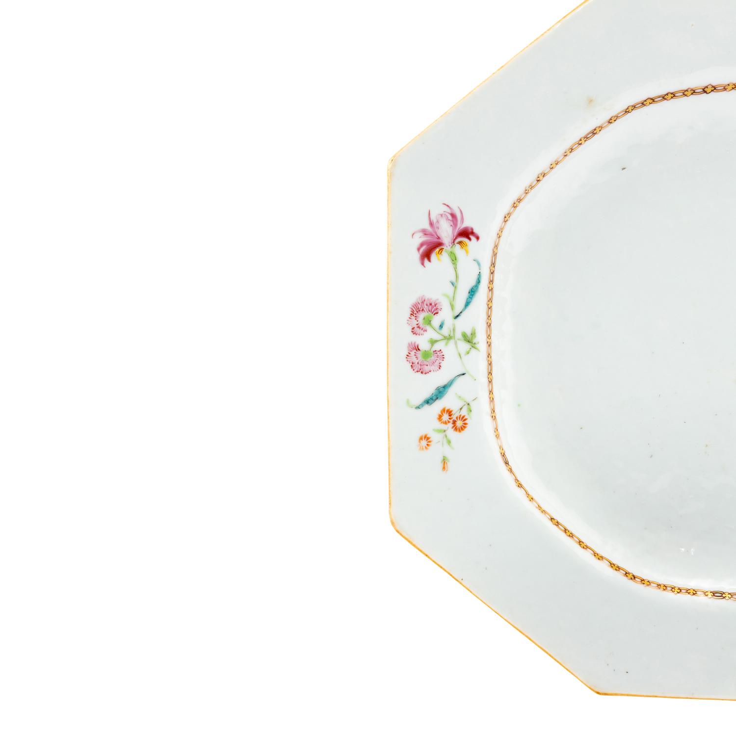 A Chinese Export Porcelain Platter