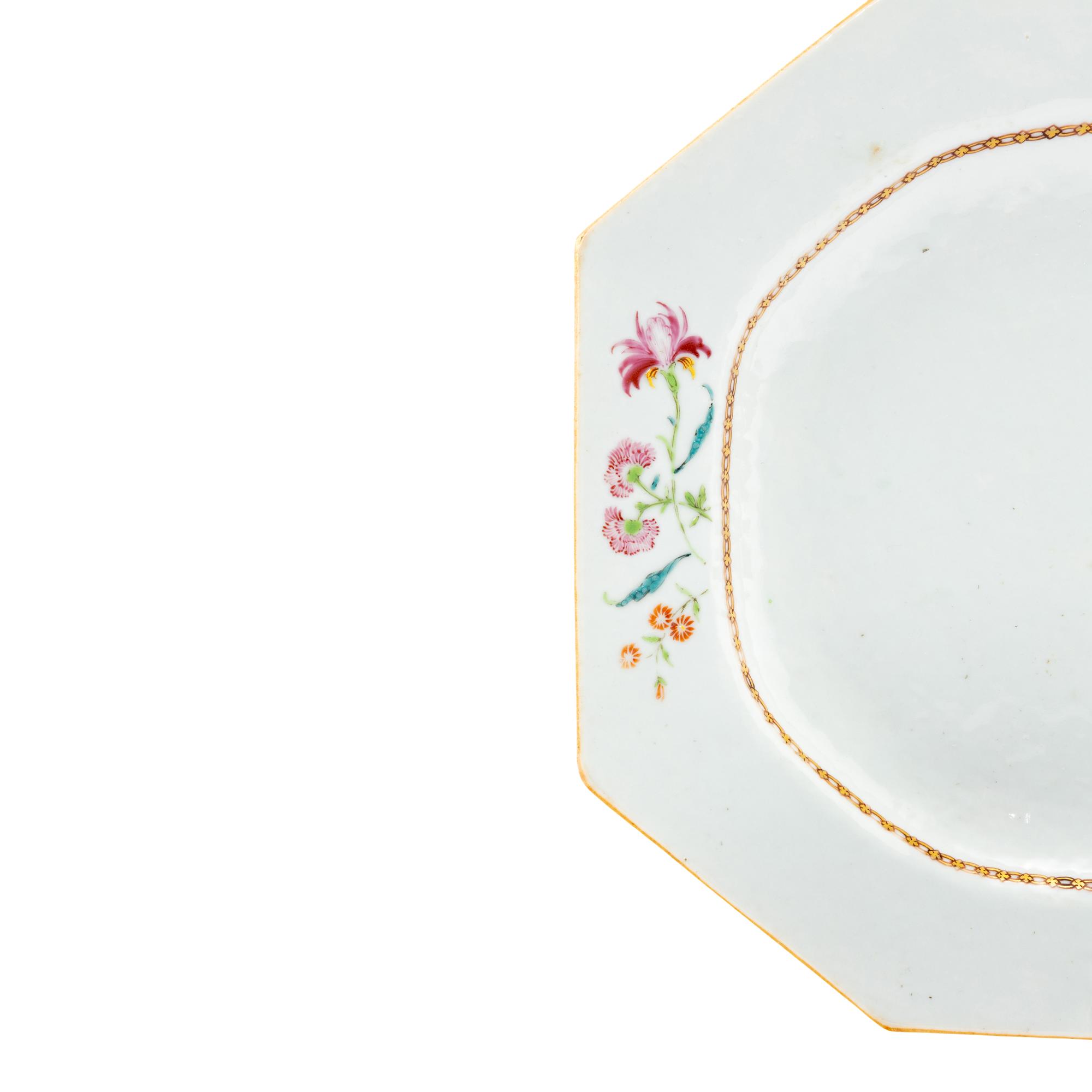 A Chinese Export Porcelain Platter