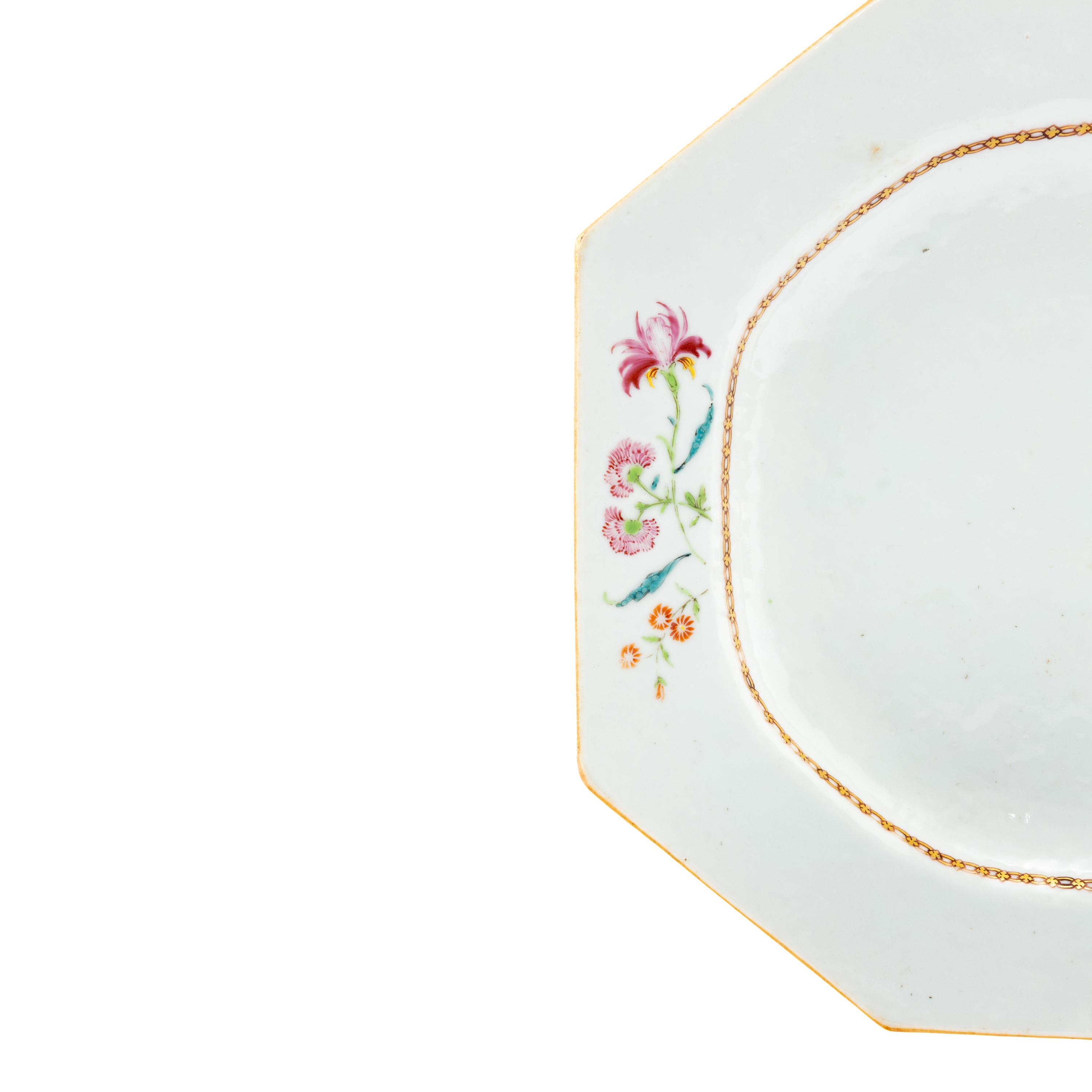 A Chinese Export Porcelain Platter
