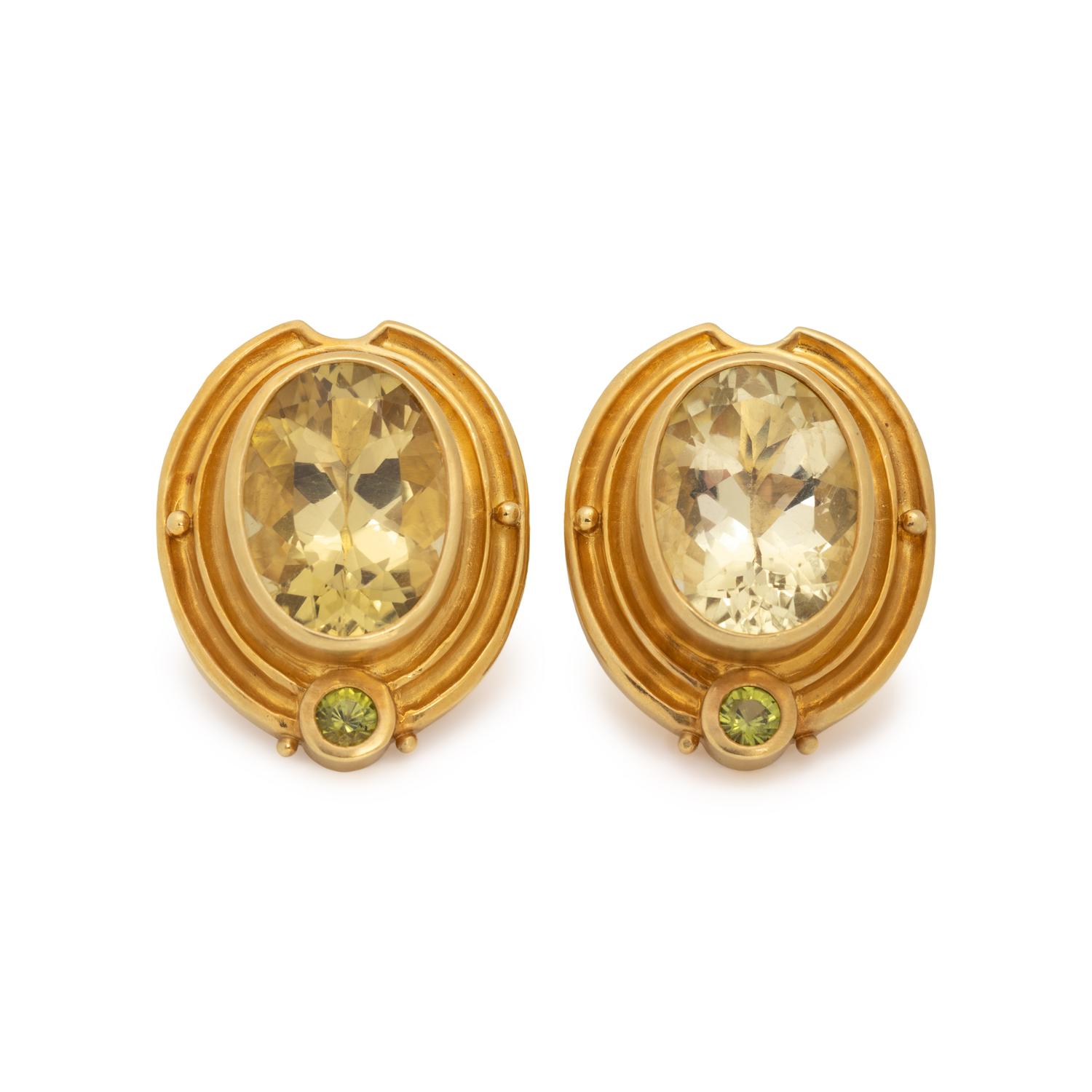 EVE ALFILLÉ, YELLOW GOLD AND GEMSTONE EARCLIPS