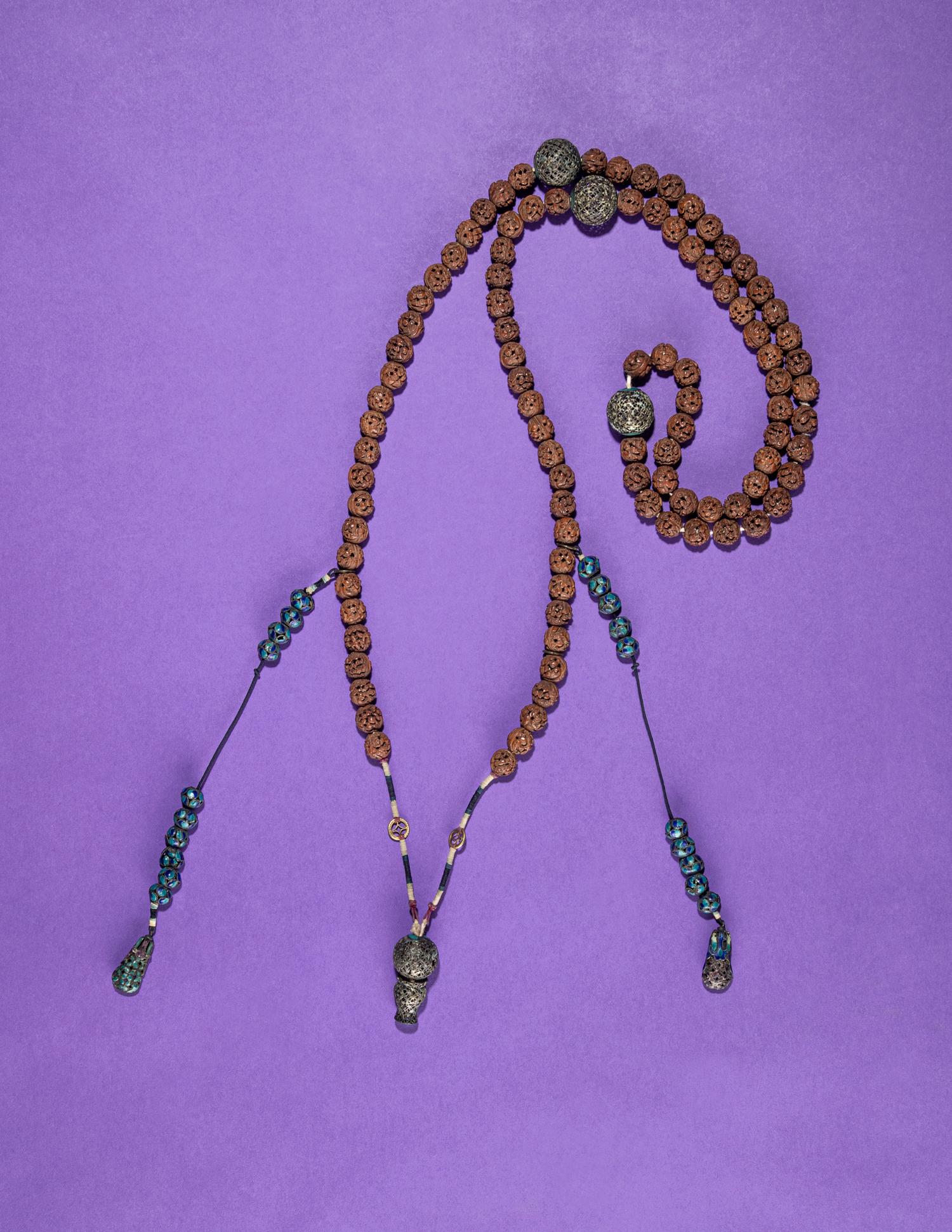 A Carved Fruit Nut and Cloisonné Enamel Court Necklace, Chaozhu