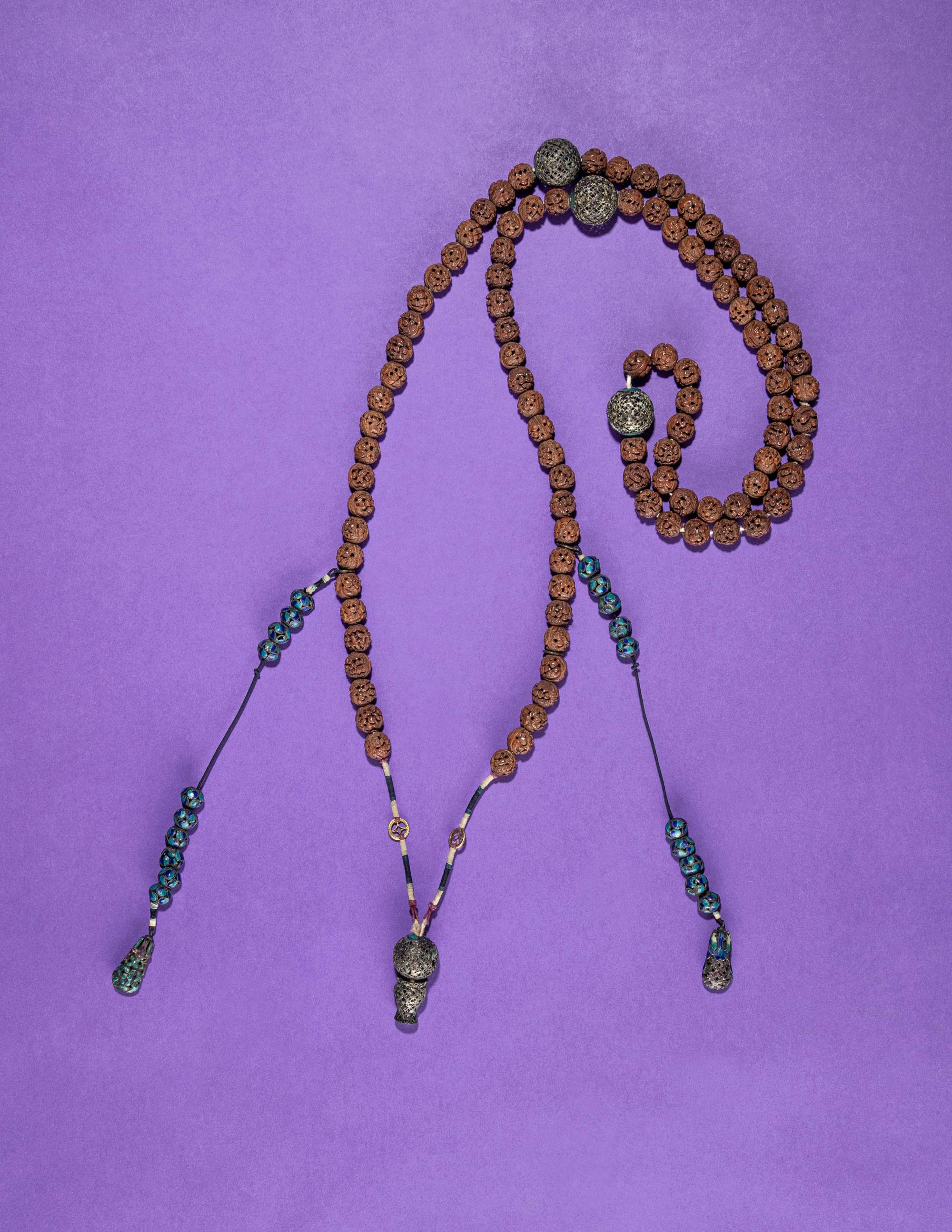 A Carved Fruit Nut and Cloisonné Enamel Court Necklace, Chaozhu