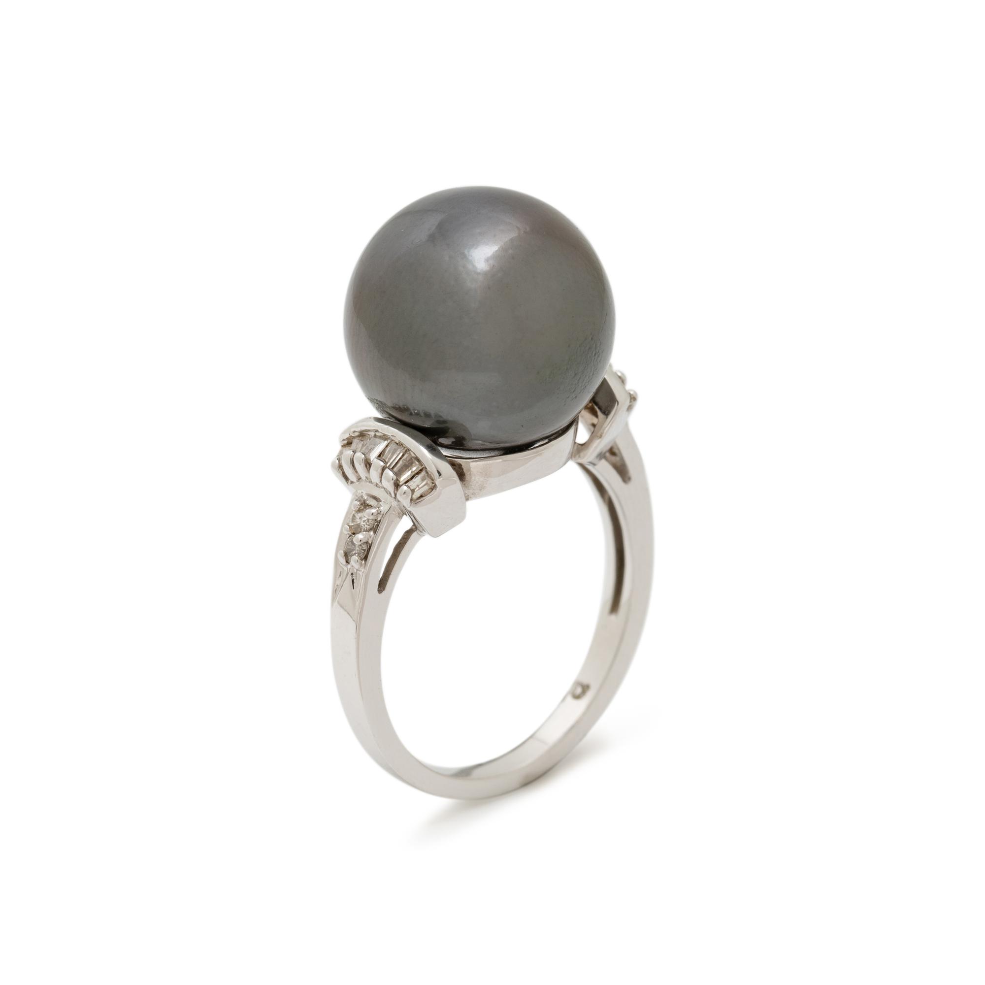 CULTURED TAHITIAN PEARL AND DIAMOND RING